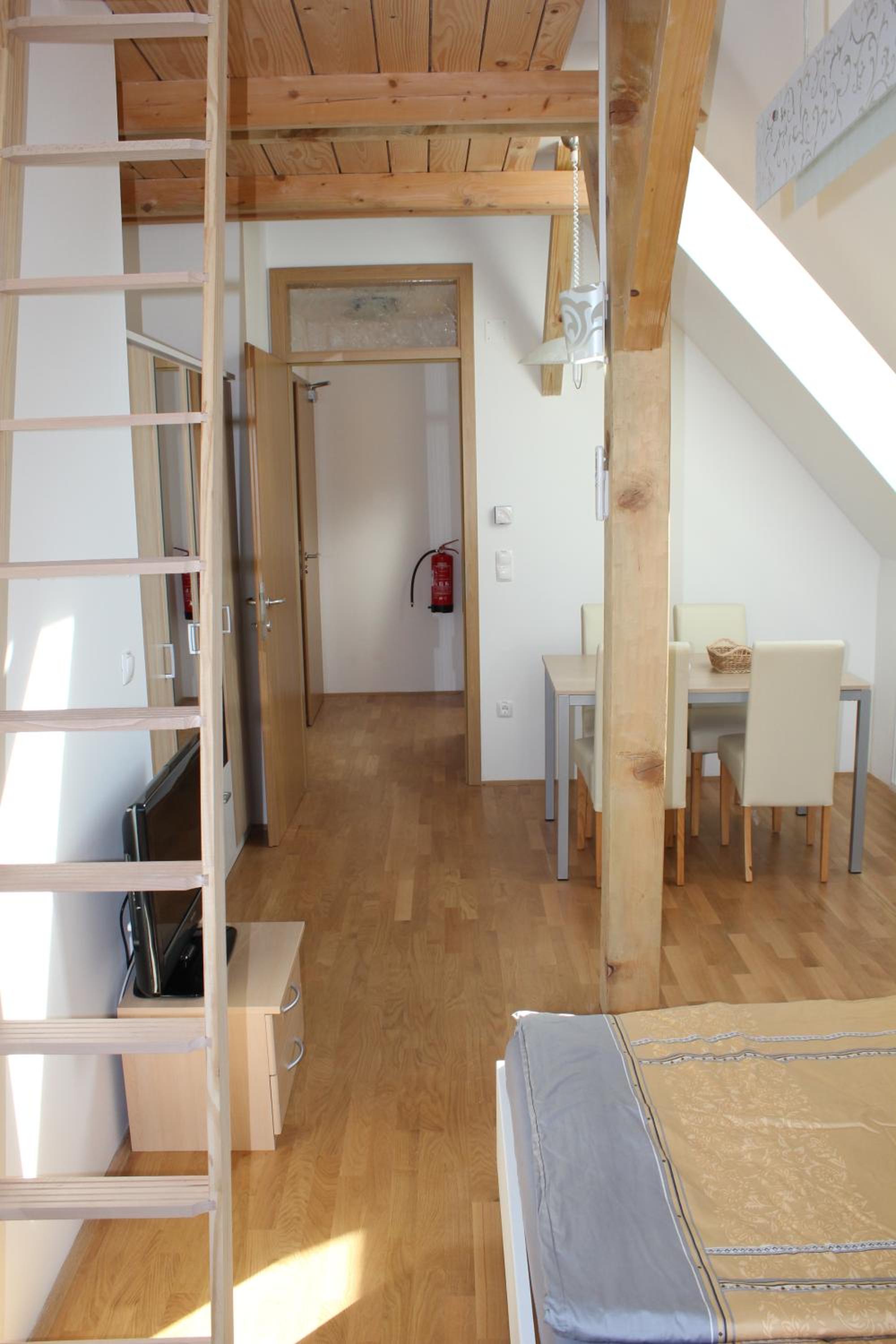 Studio (3 Adults) photo 2