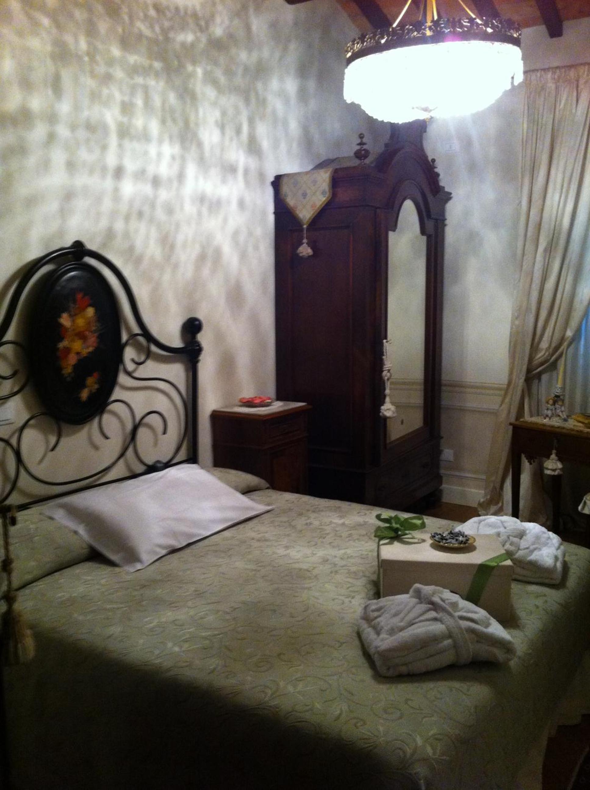 Medium Double Room photo 1