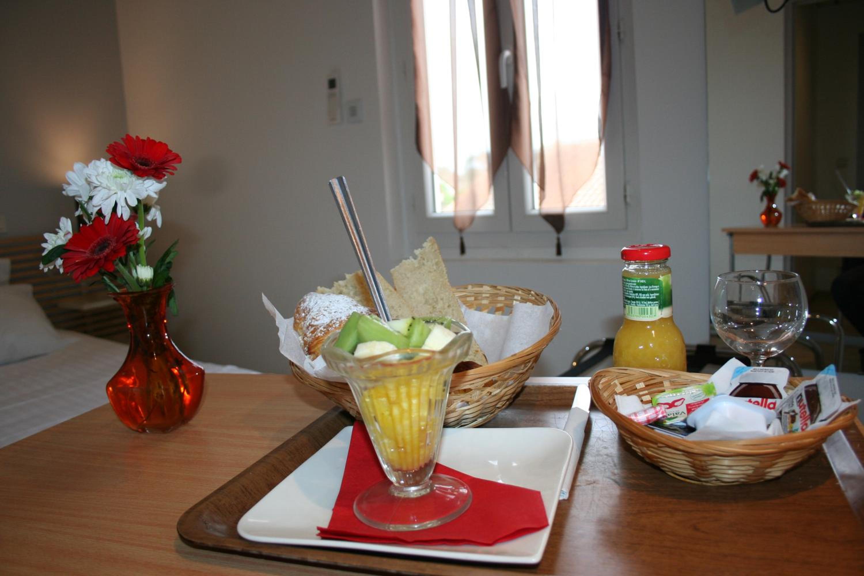 Double Room - Photo 5