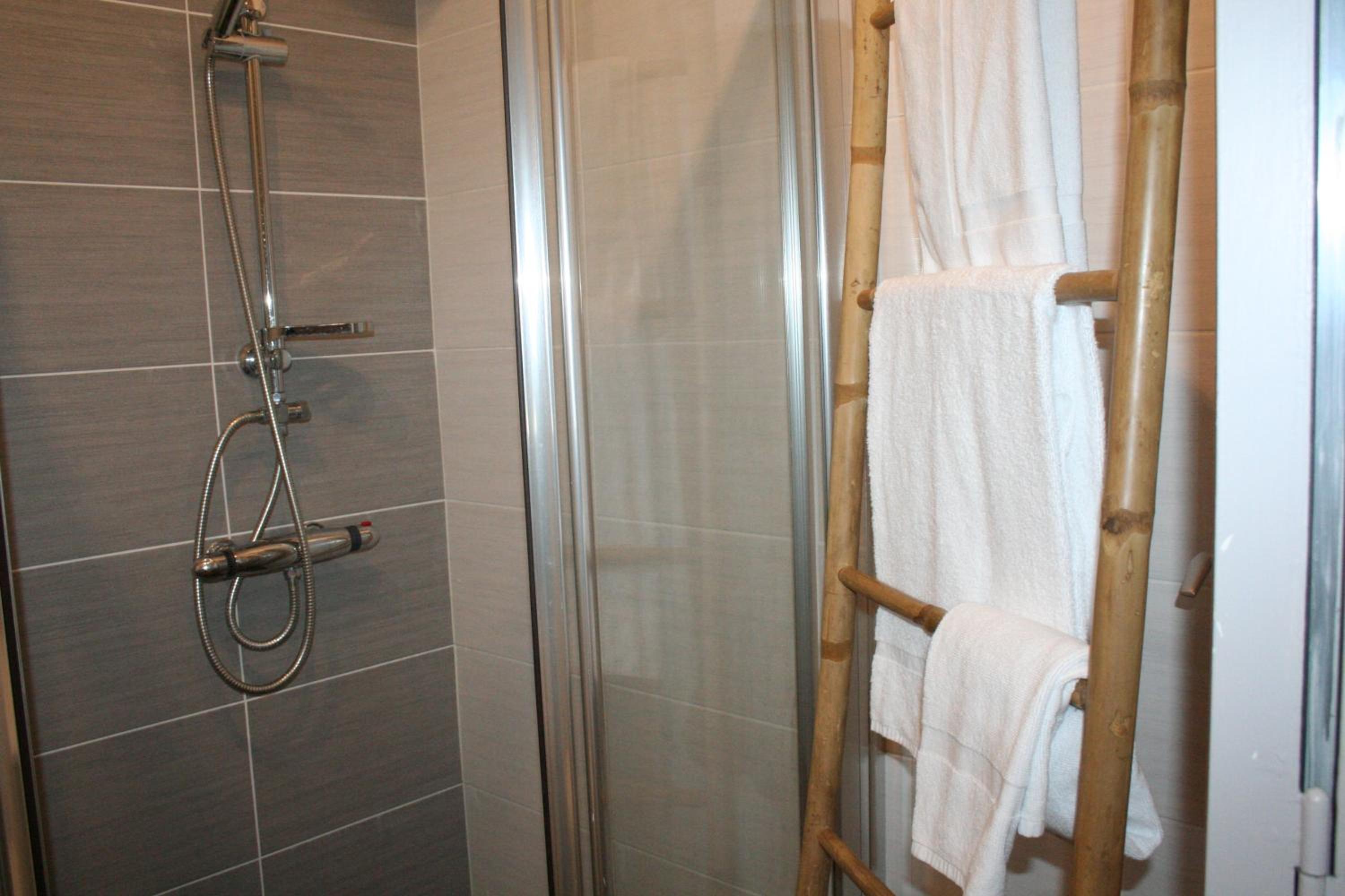 Double Room - Photo 2