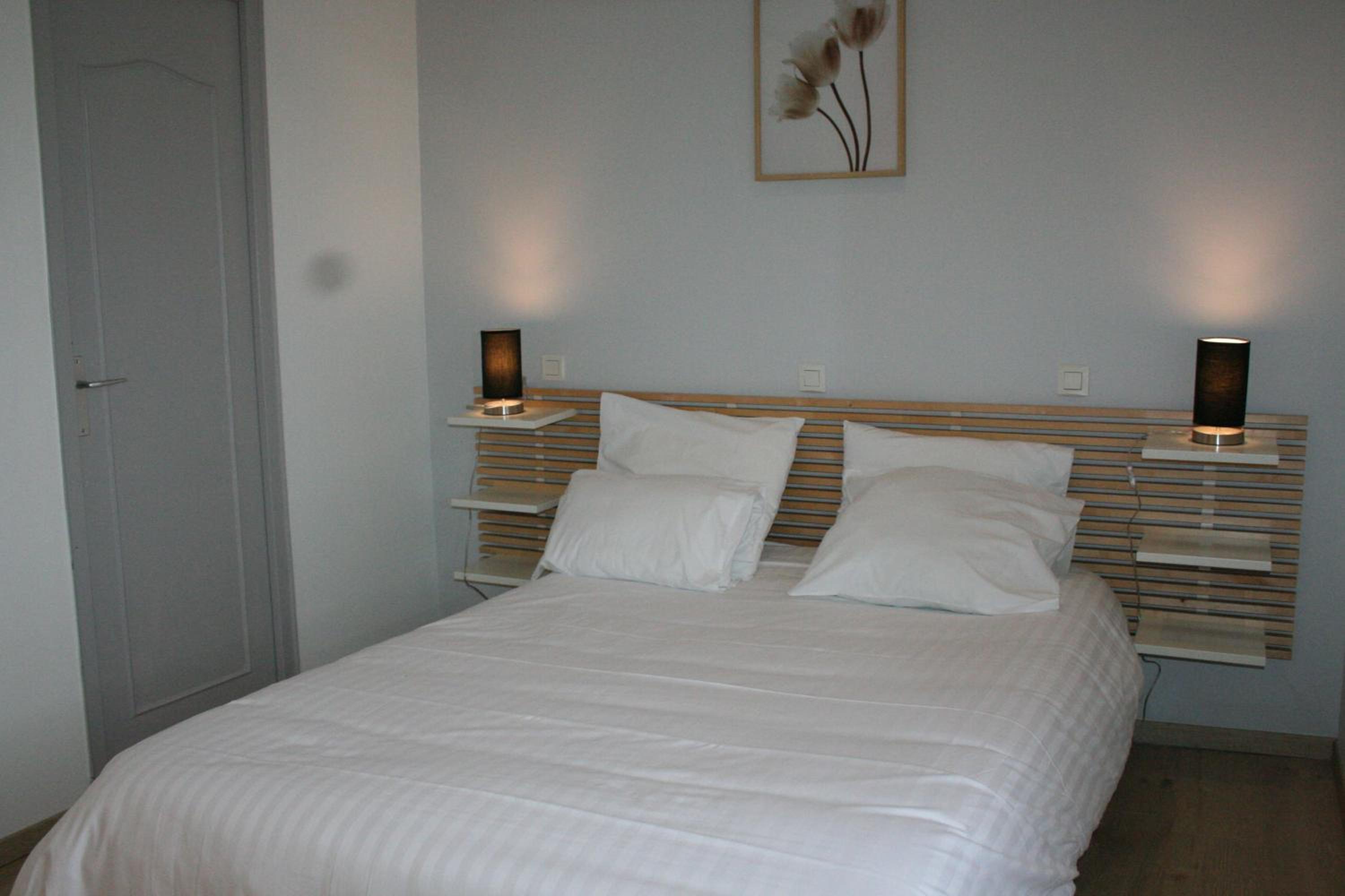 Double Room - Photo 4