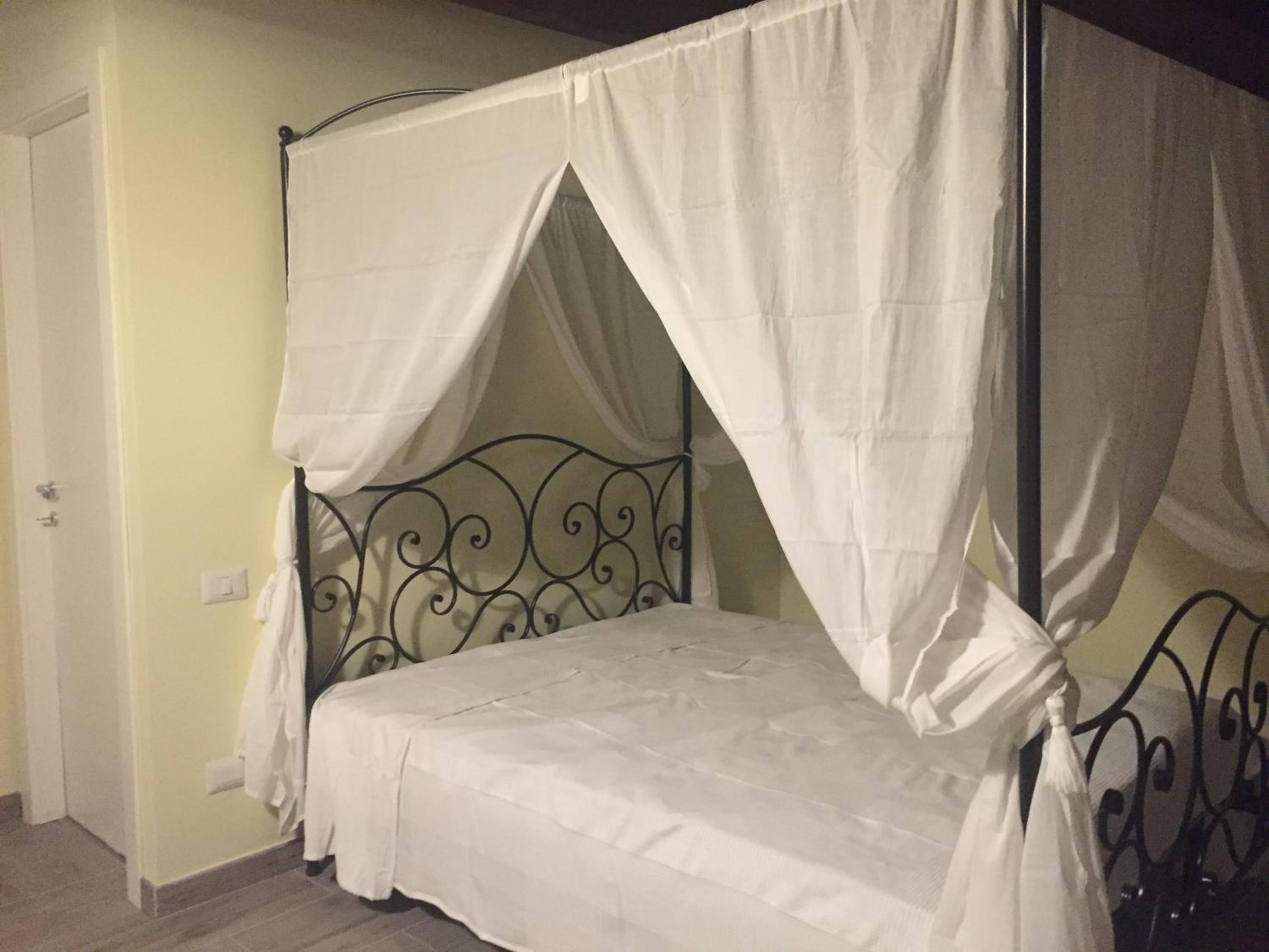 Triple Room with Bathroom photo 1