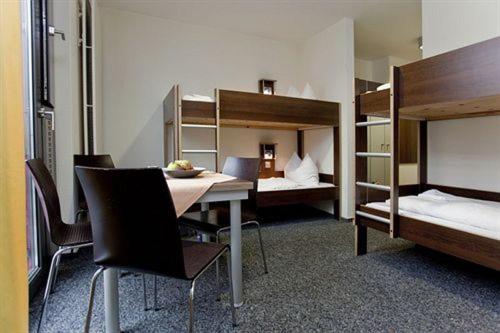 Quadruple Room (Members only, please register) - Photo 1