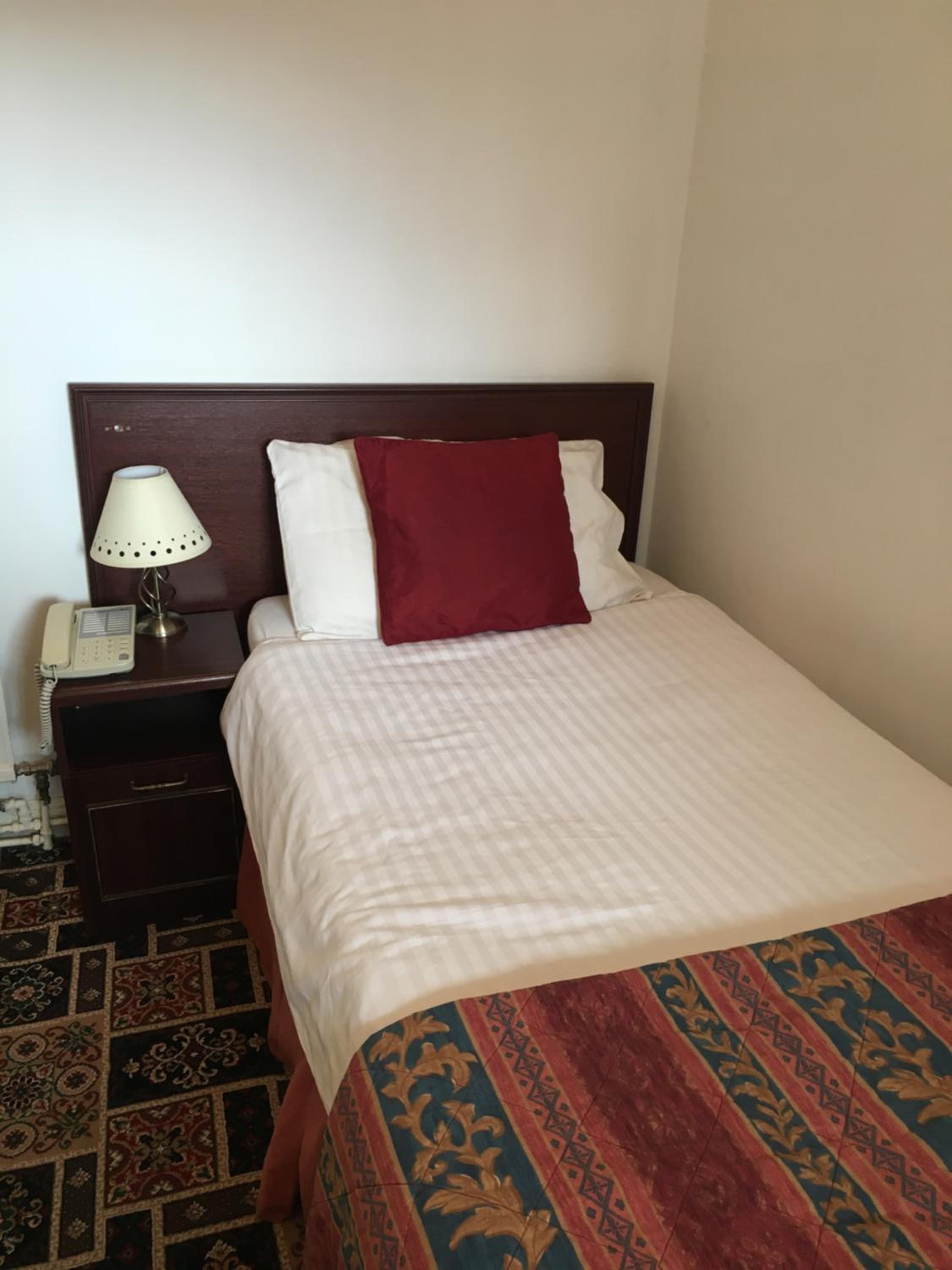 Single Room photo 2
