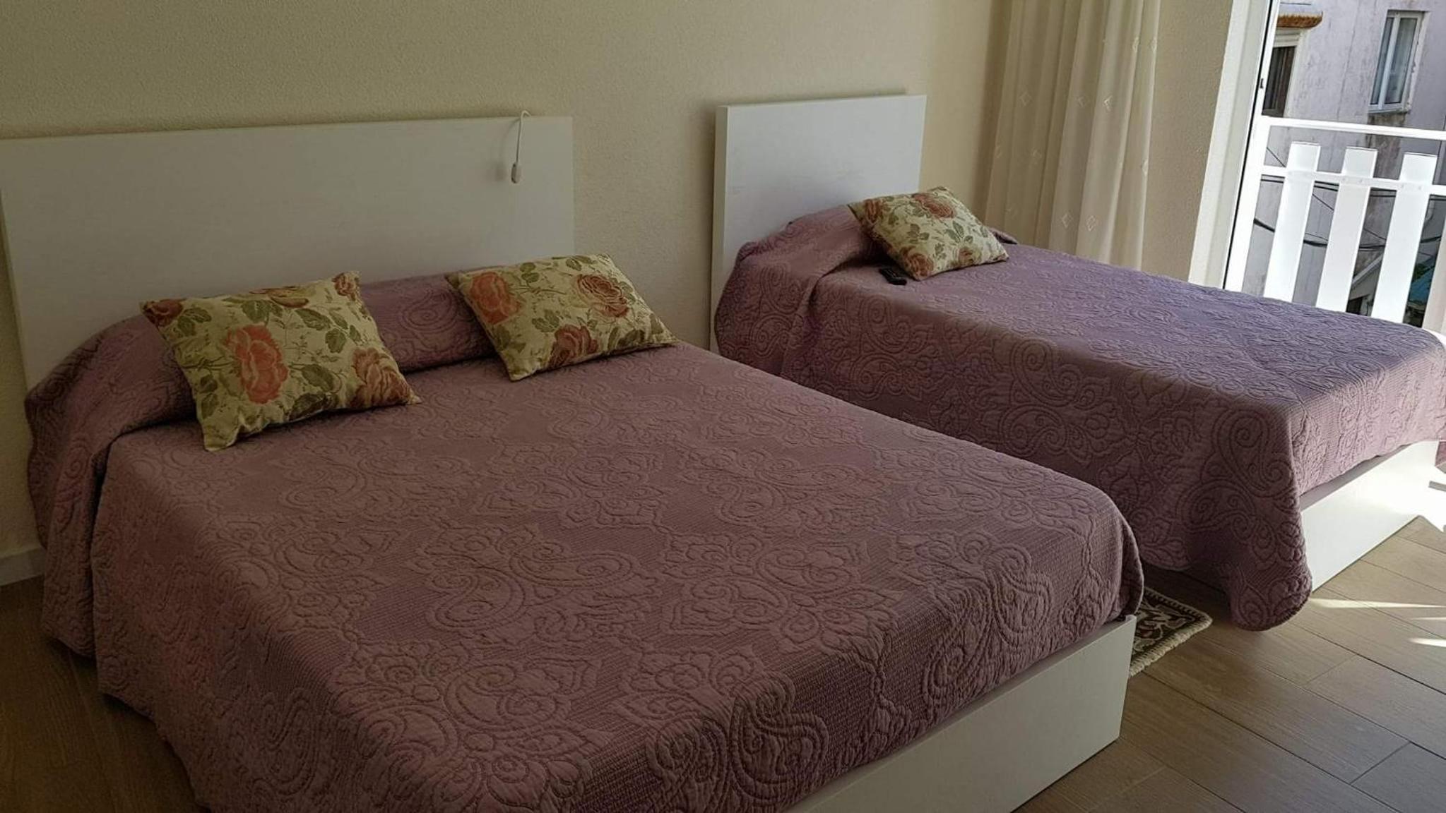 Double Room with Private Bathroom - Photo 6