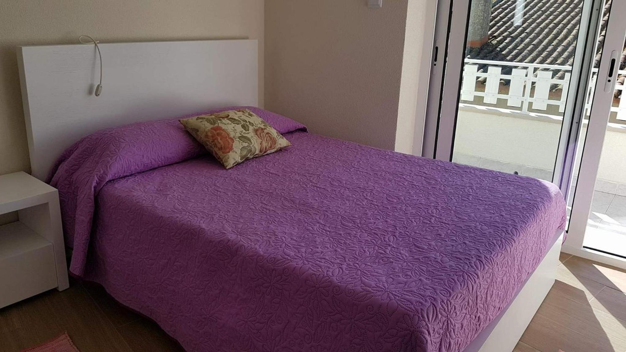 Deluxe Room - Photo 8