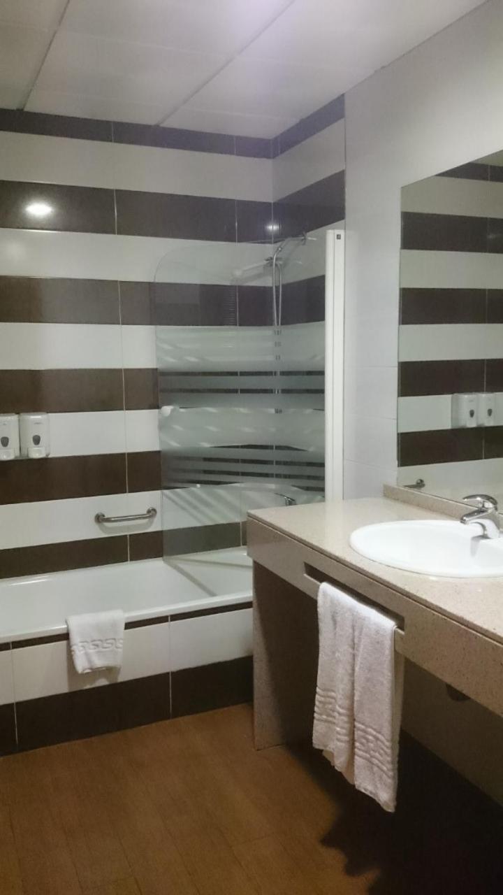 Double or Twin Room photo 2