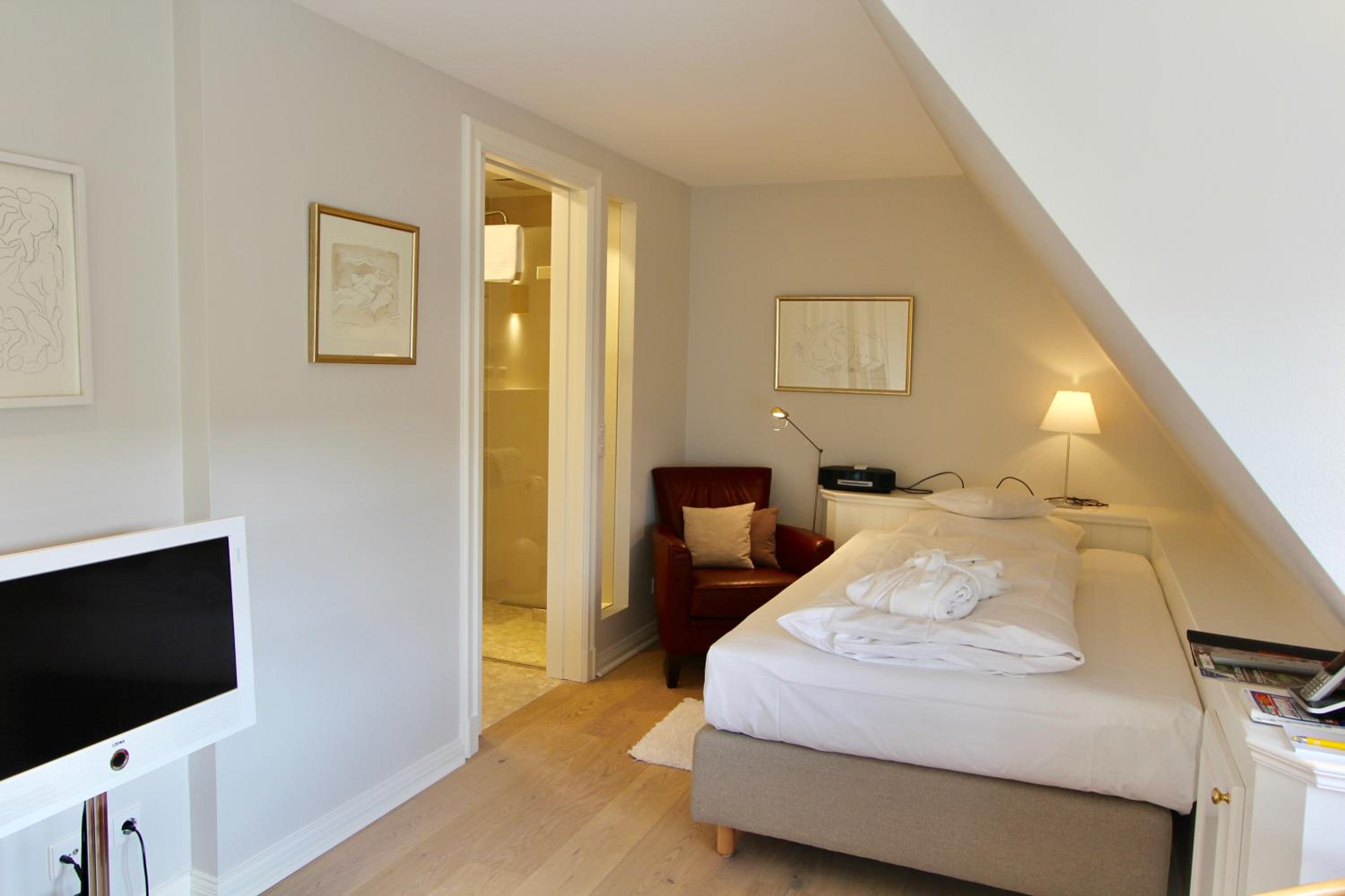 Large Single Room photo 1