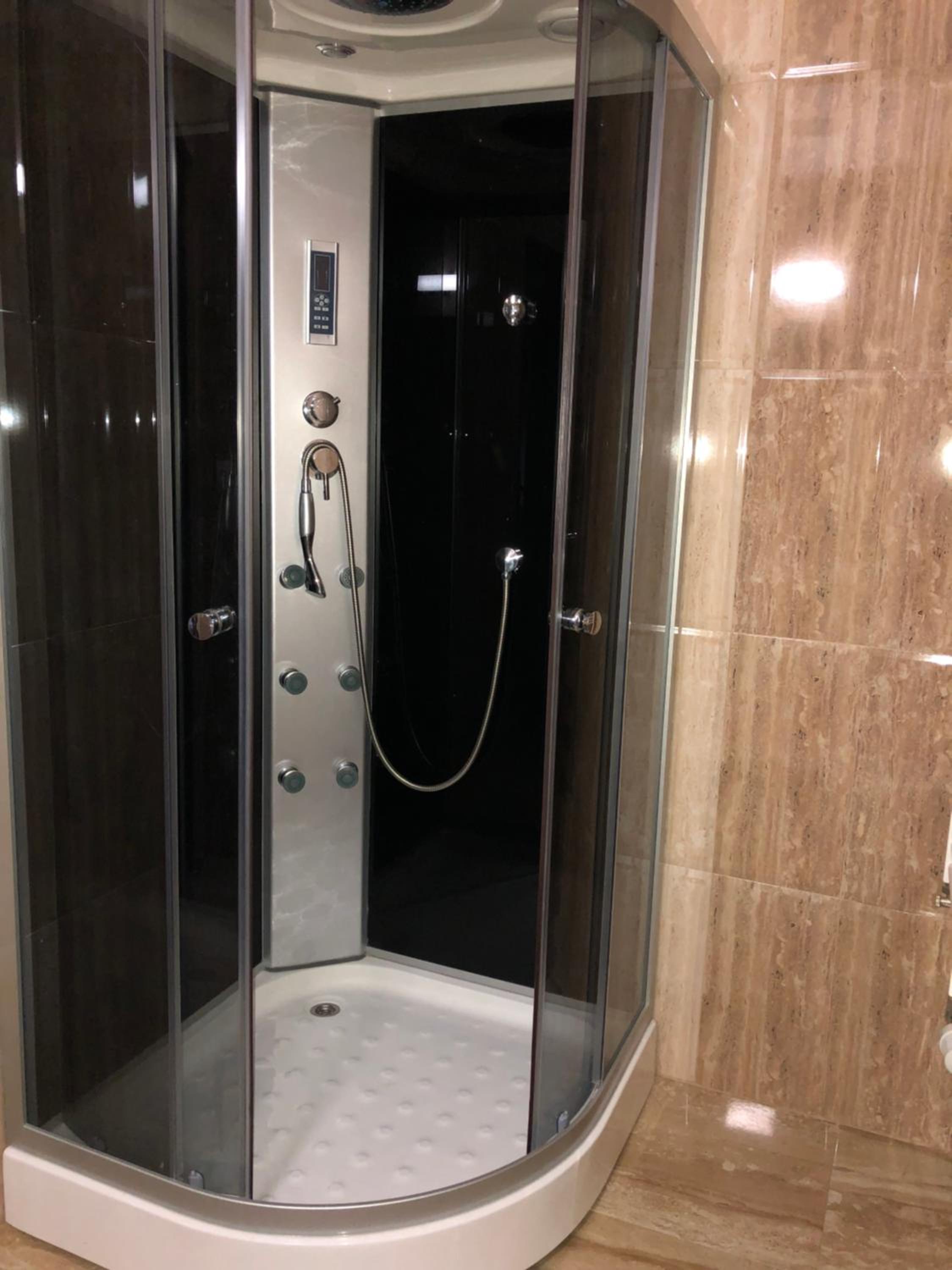Double Room with Balcony - Photo 6