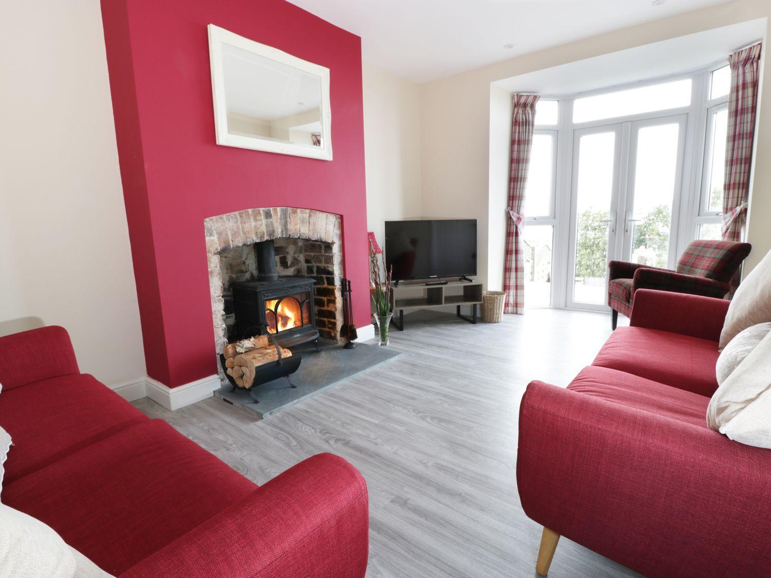 Three-Bedroom House photo 2