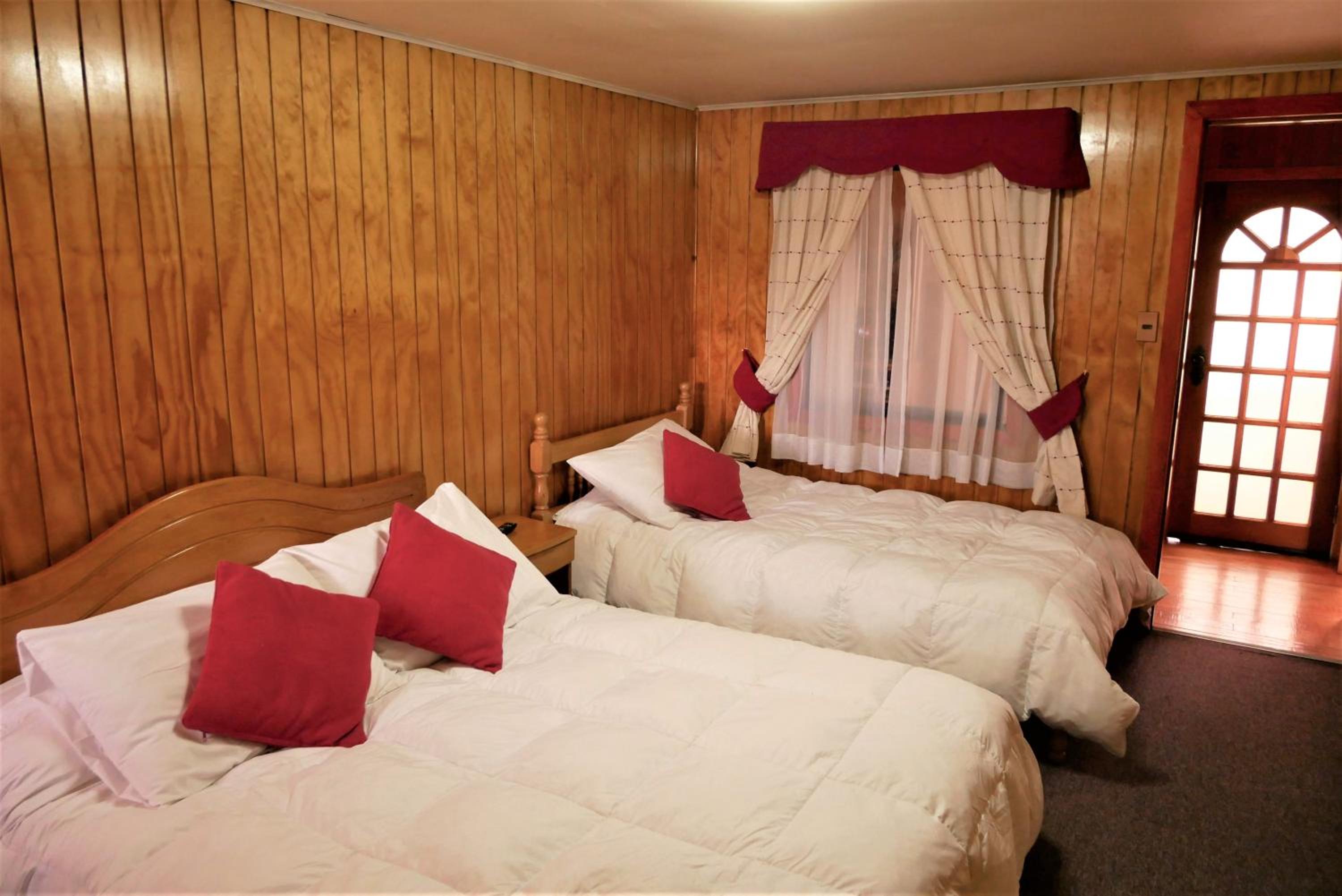 Triple Room with Private Bathroom photo 2