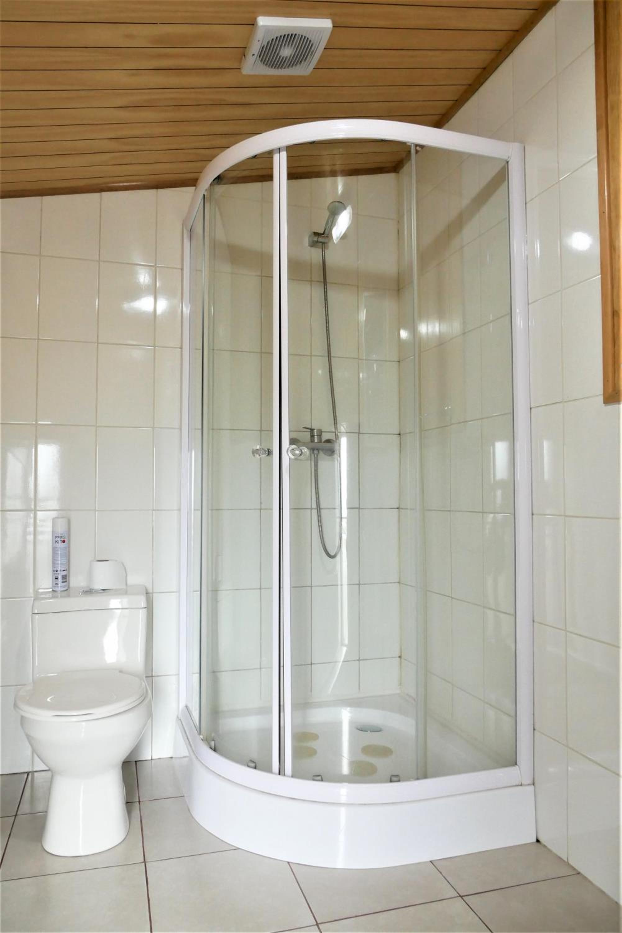 Twin Room with Shared Bathroom photo 2