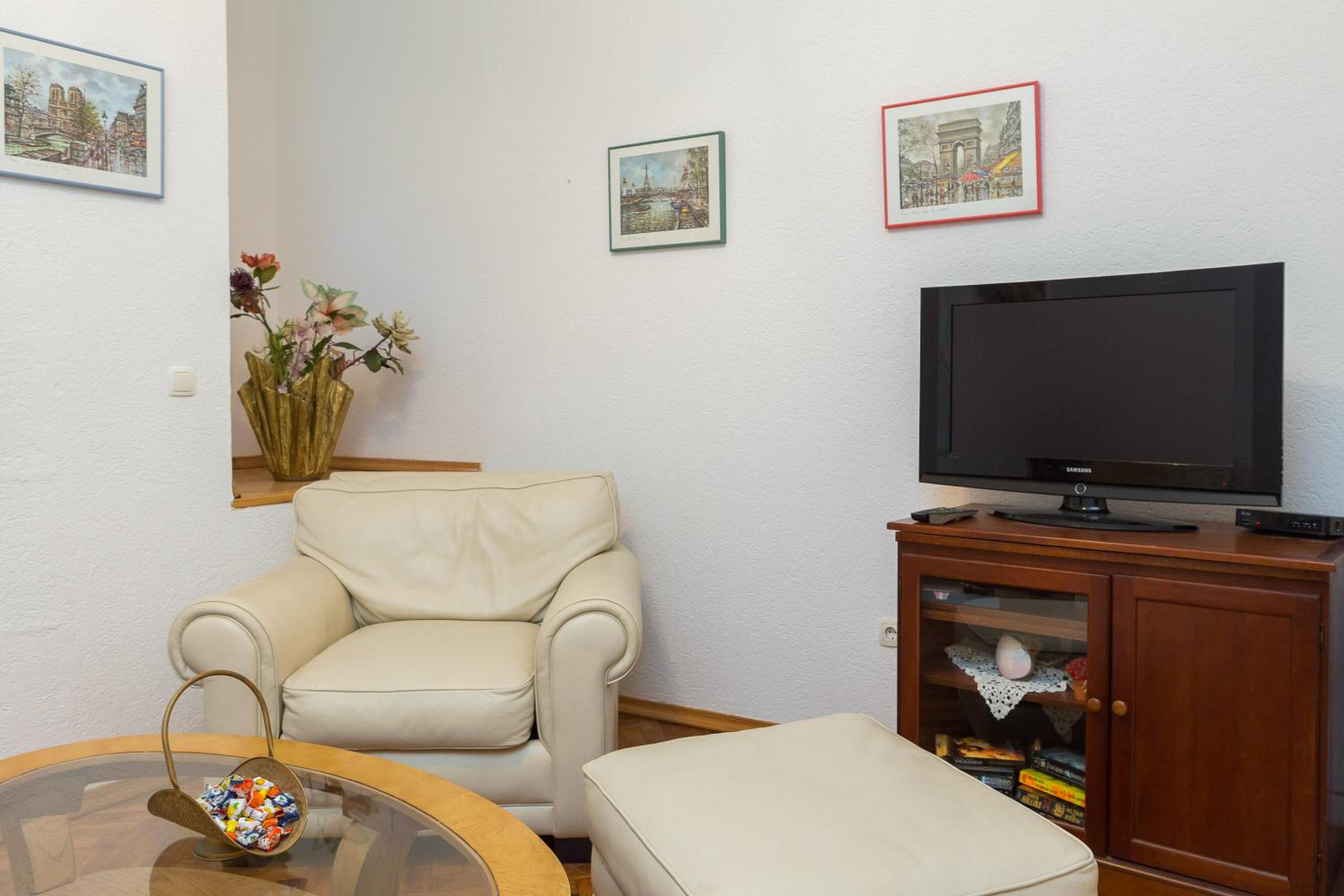 Apartment - Photo 20