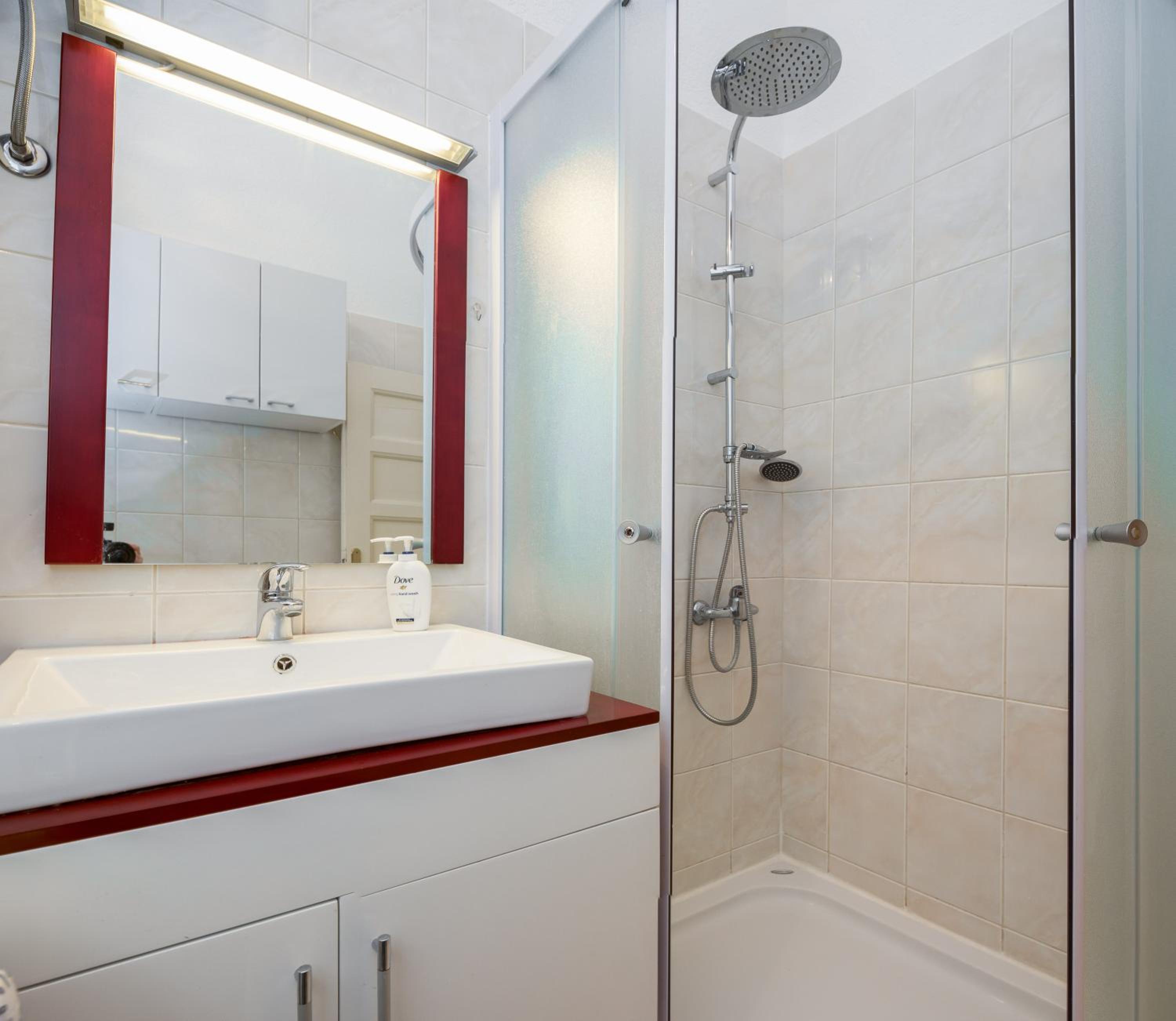 Apartment - Photo 17