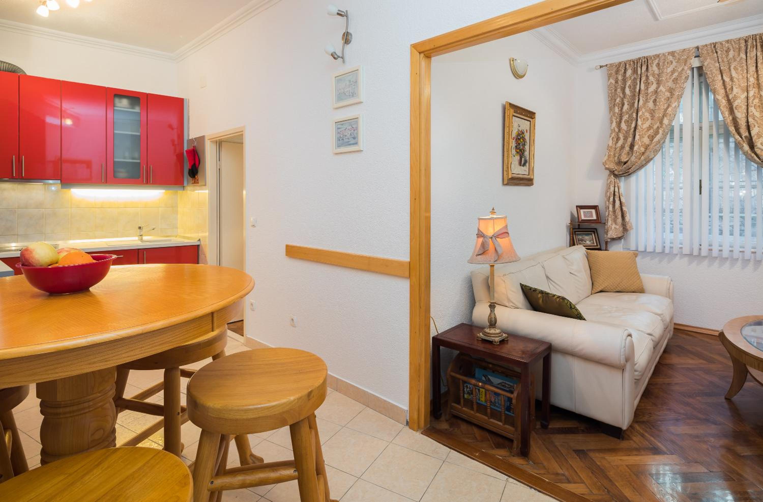 Apartment - Photo 19