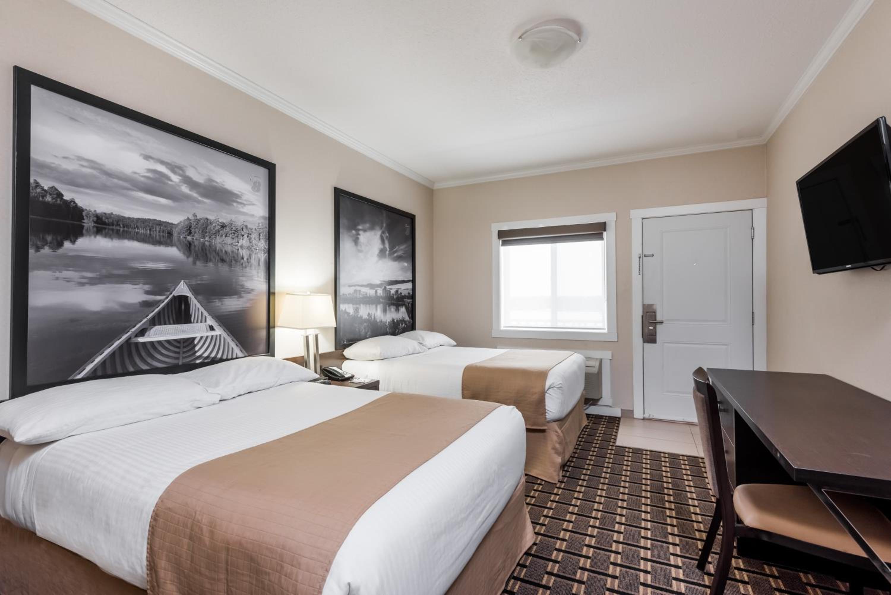 Double Room with Two Double Beds - Non-Smoking photo 1