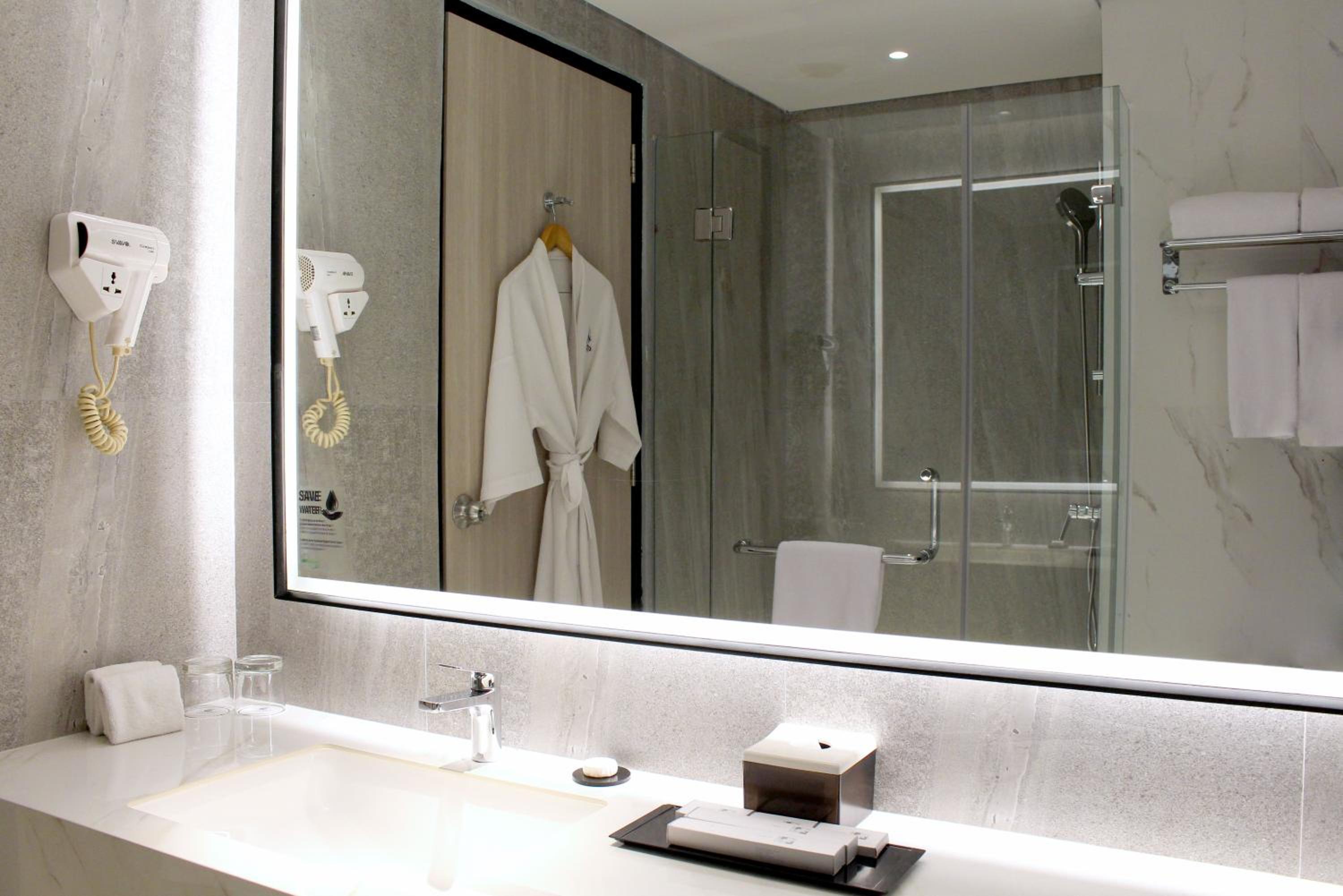 New Deluxe Queen Room photo 3