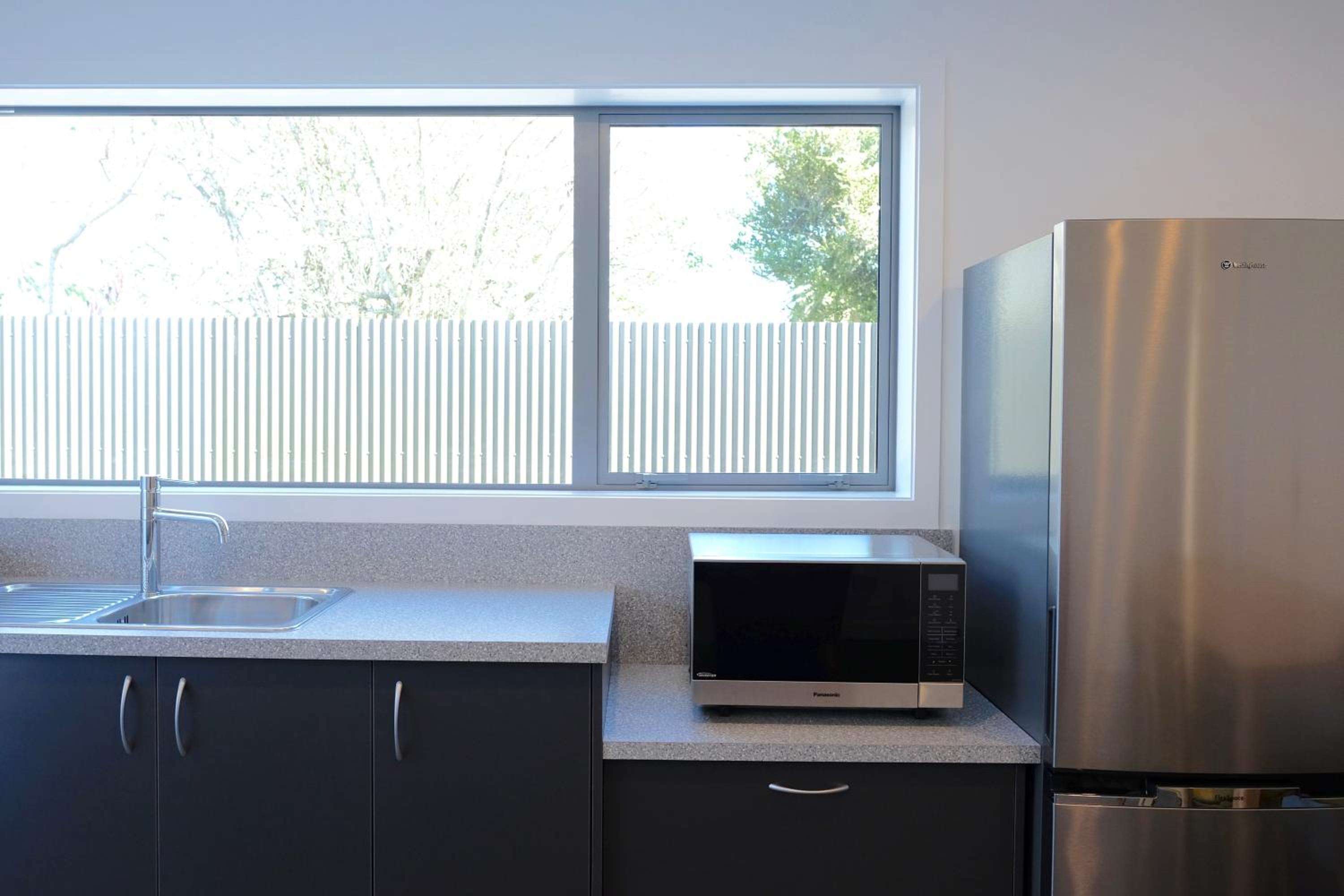 Deluxe Two Bedroom Apartment - Photo 3