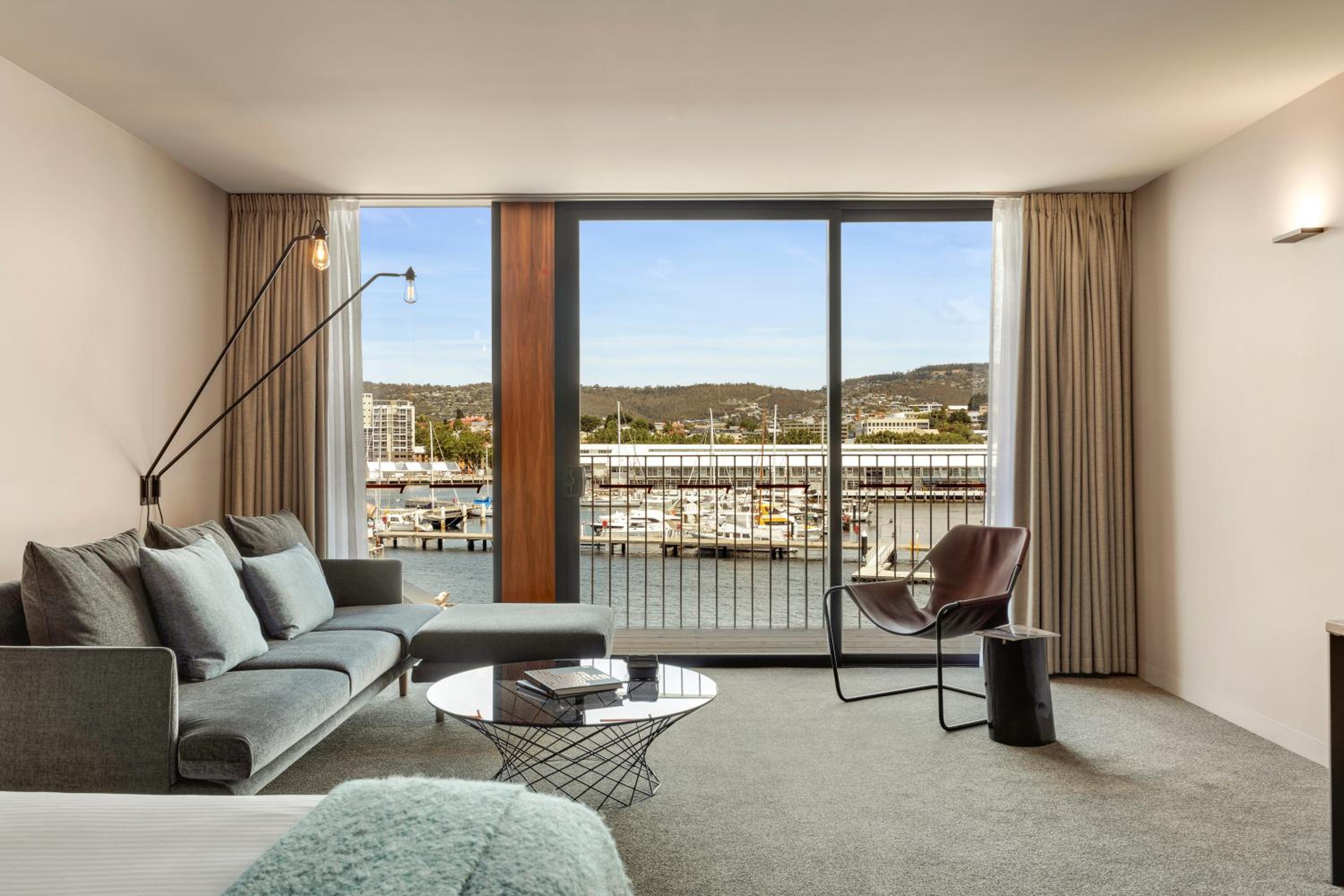 Superior Waterfront Room