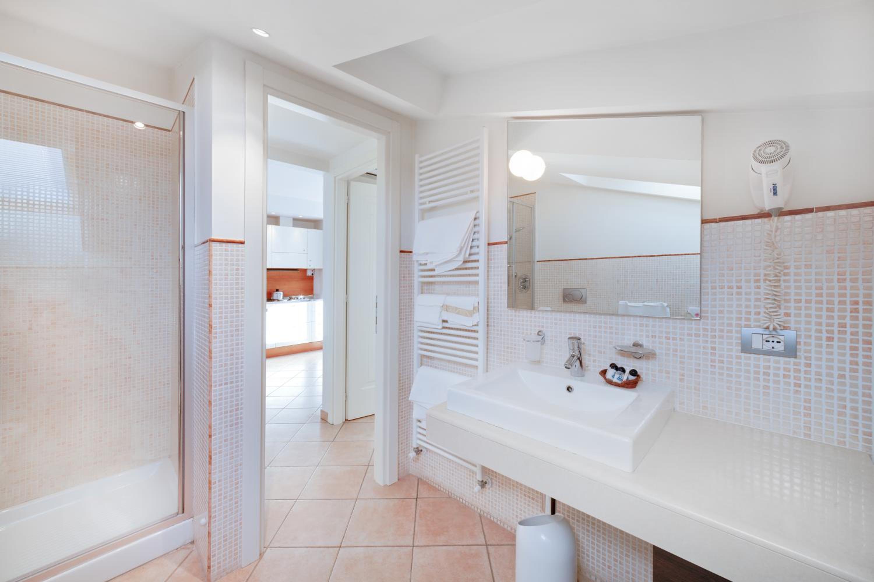 Two-Bedroom Apartment with Sea View and Balcony photo 2