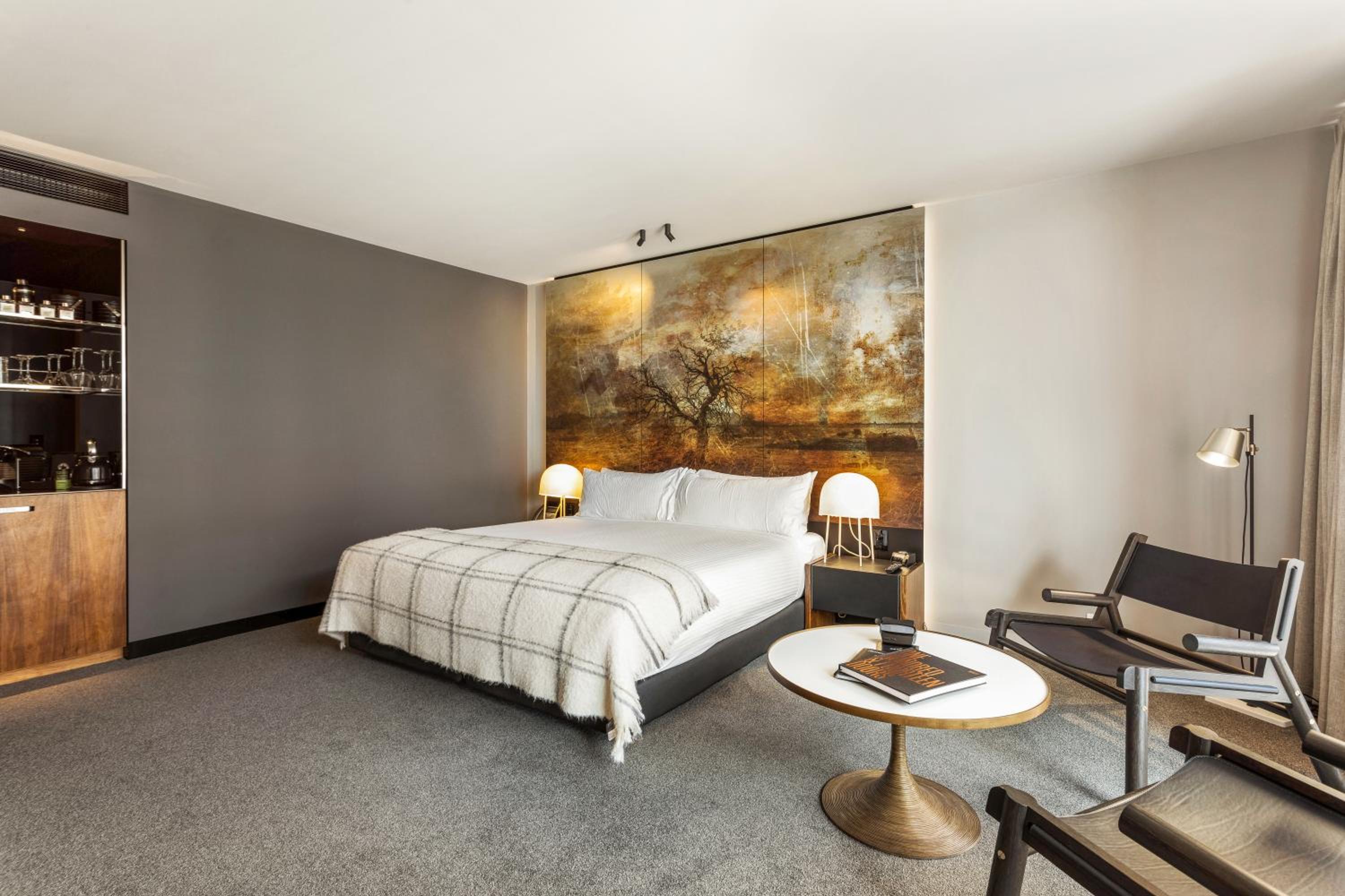 Hunter Street Room