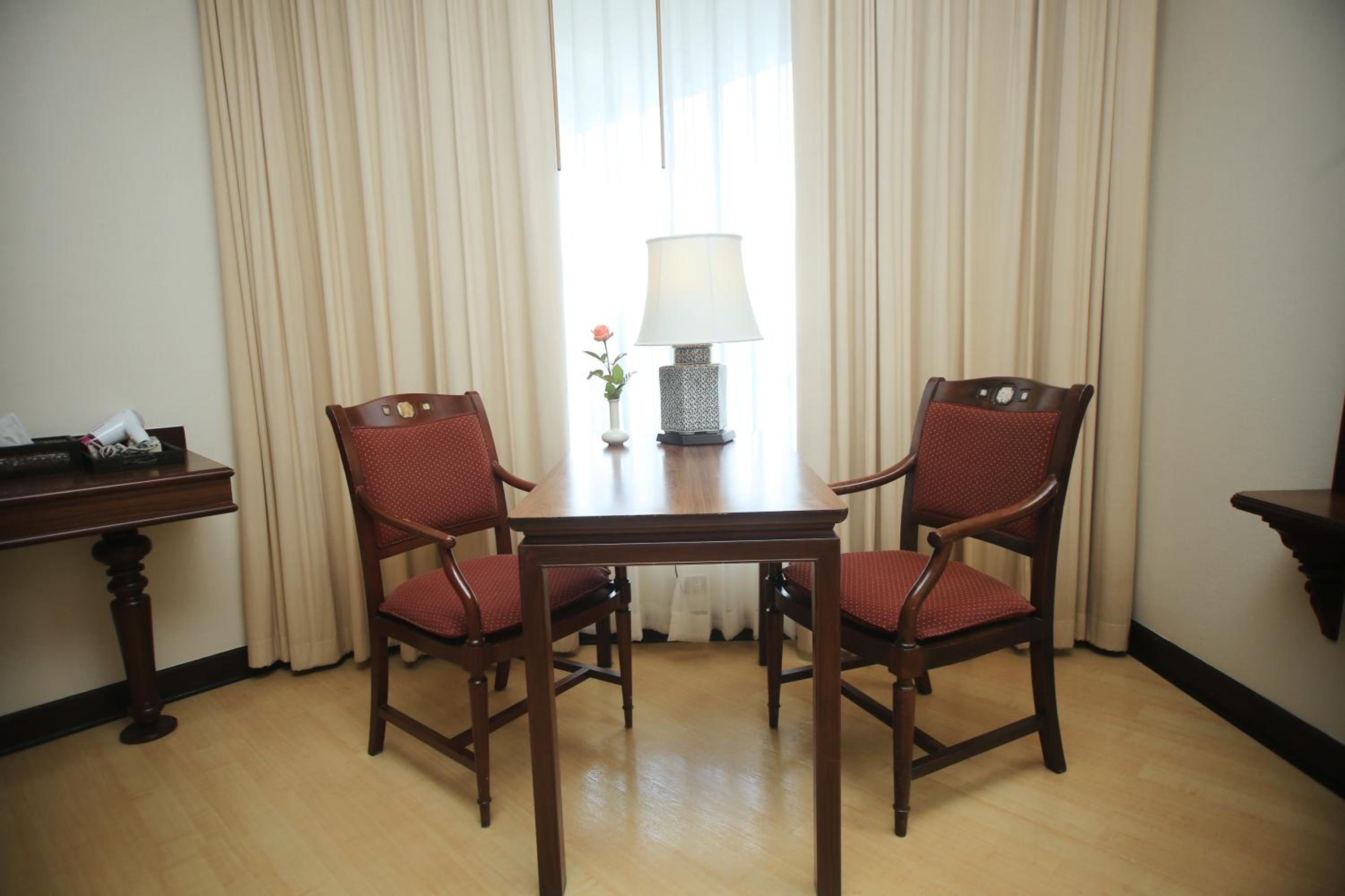 Deluxe Double or Twin Room - Photo 9