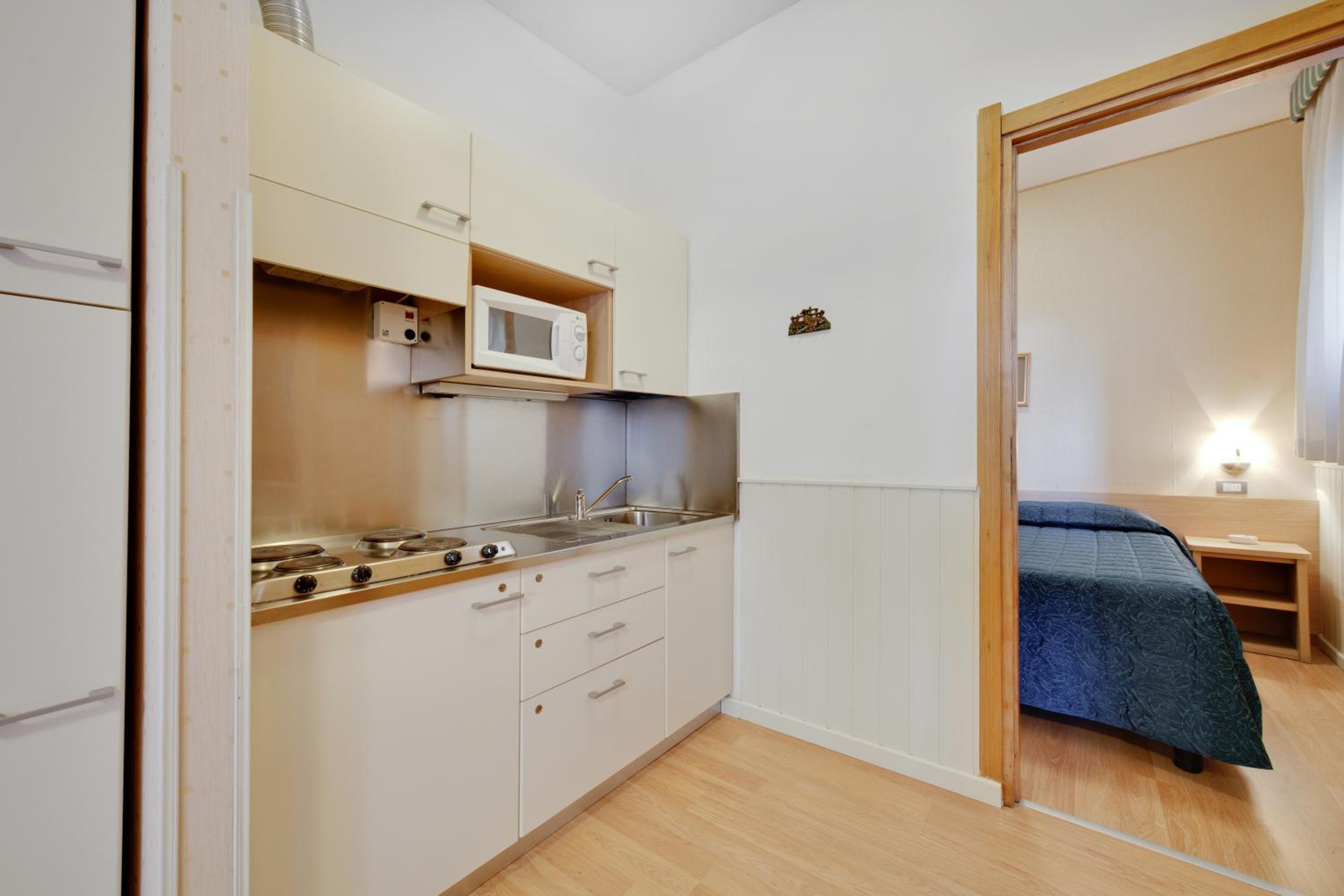 One-Bedroom Apartment - Ground Floor - Photo 16