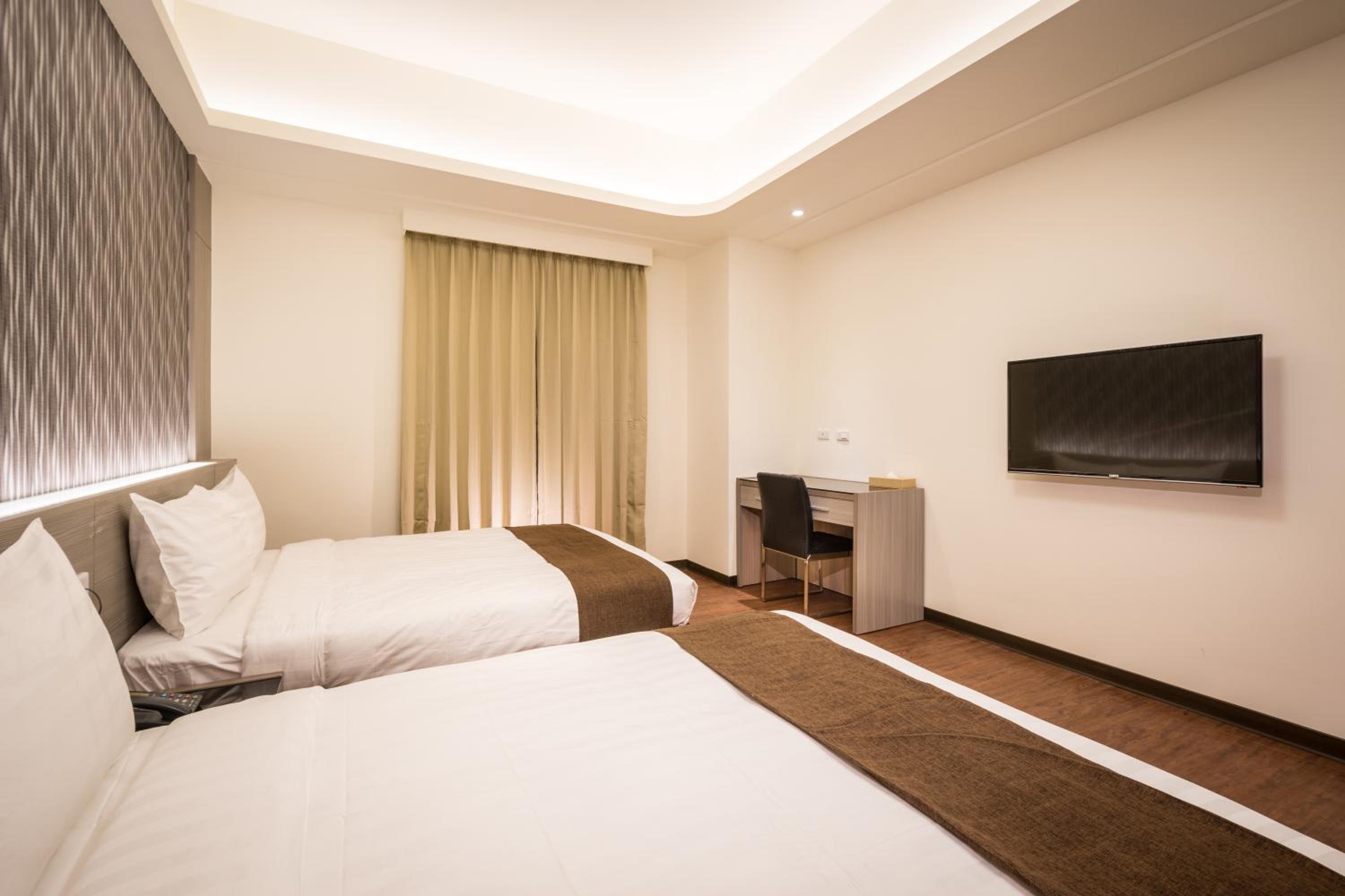 Quadruple Room with Balcony photo 2