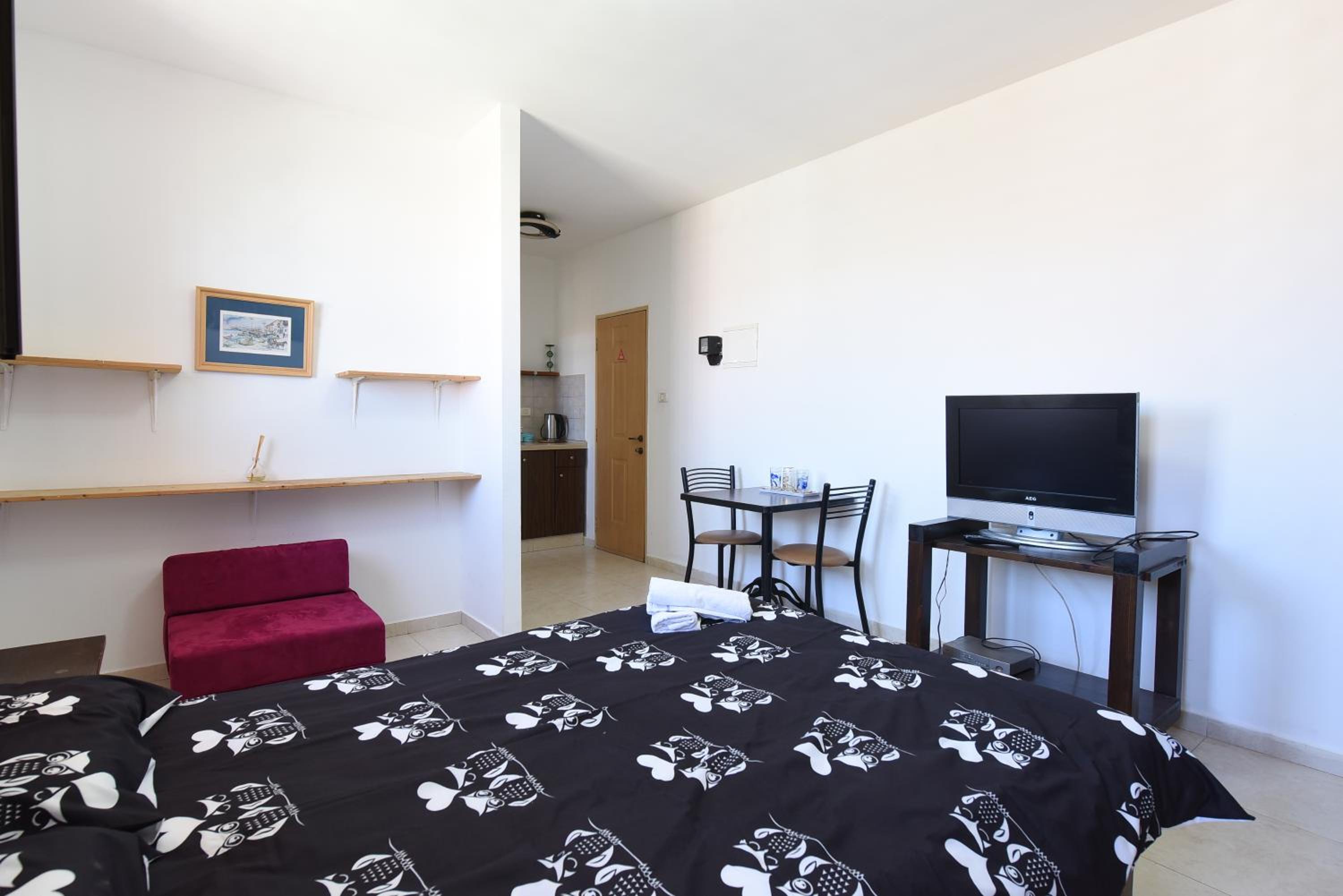 Standard Double Room - Photo 2