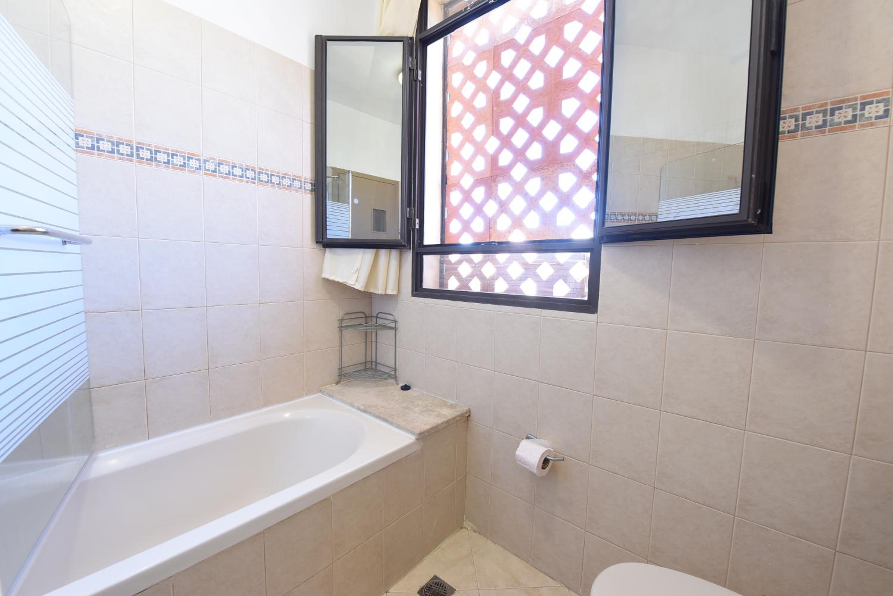 Standard Double Room - Photo 8