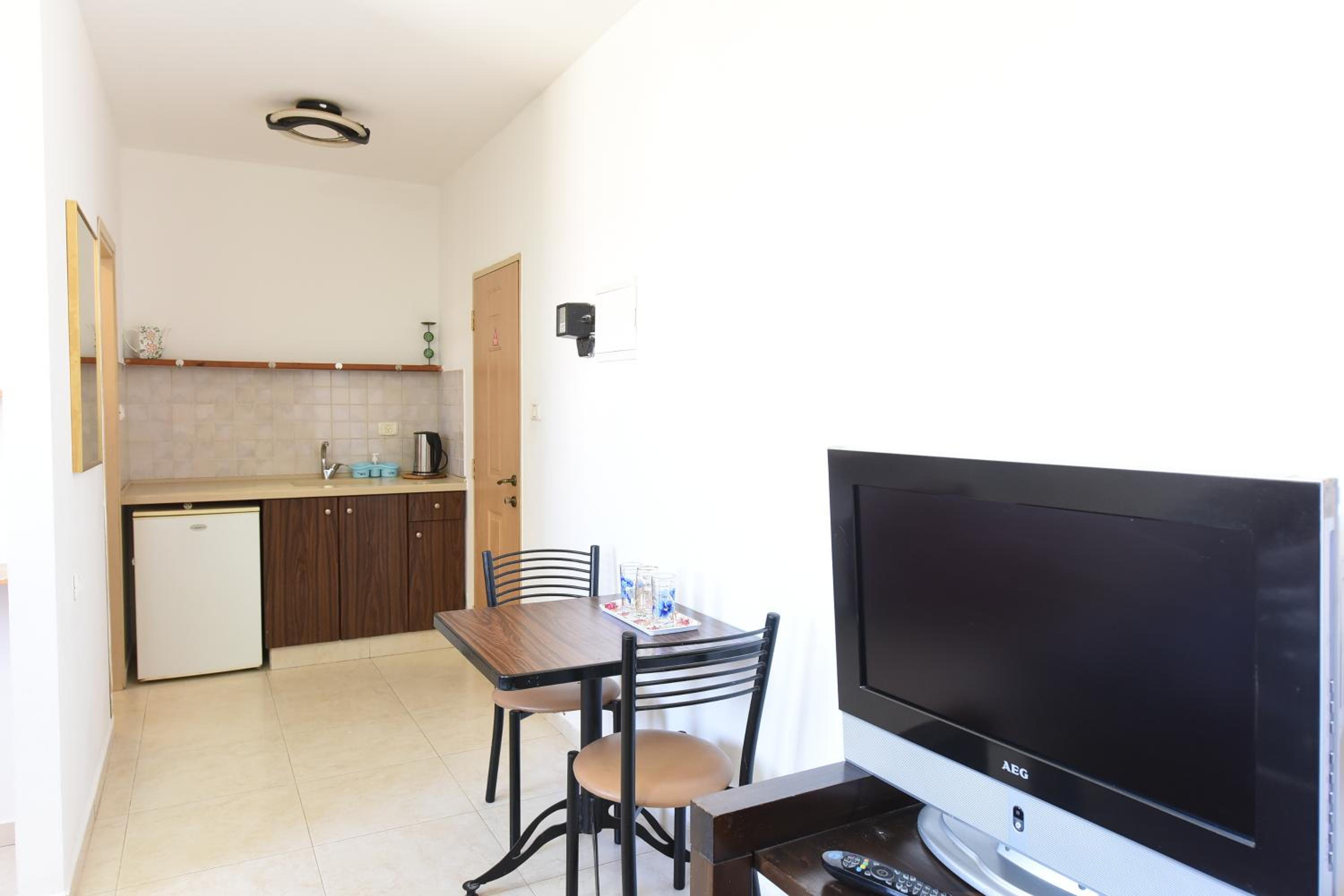 Standard Double Room - Photo 5