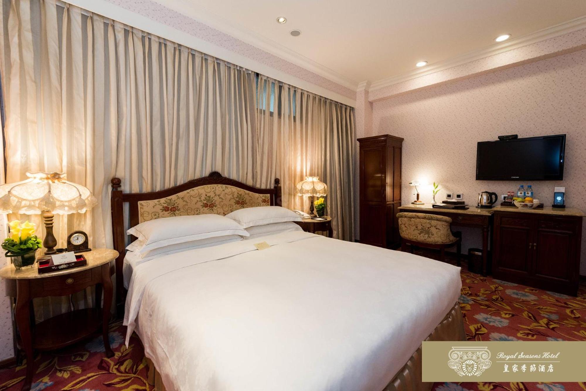 Standard Queen Room (No Window) photo 1