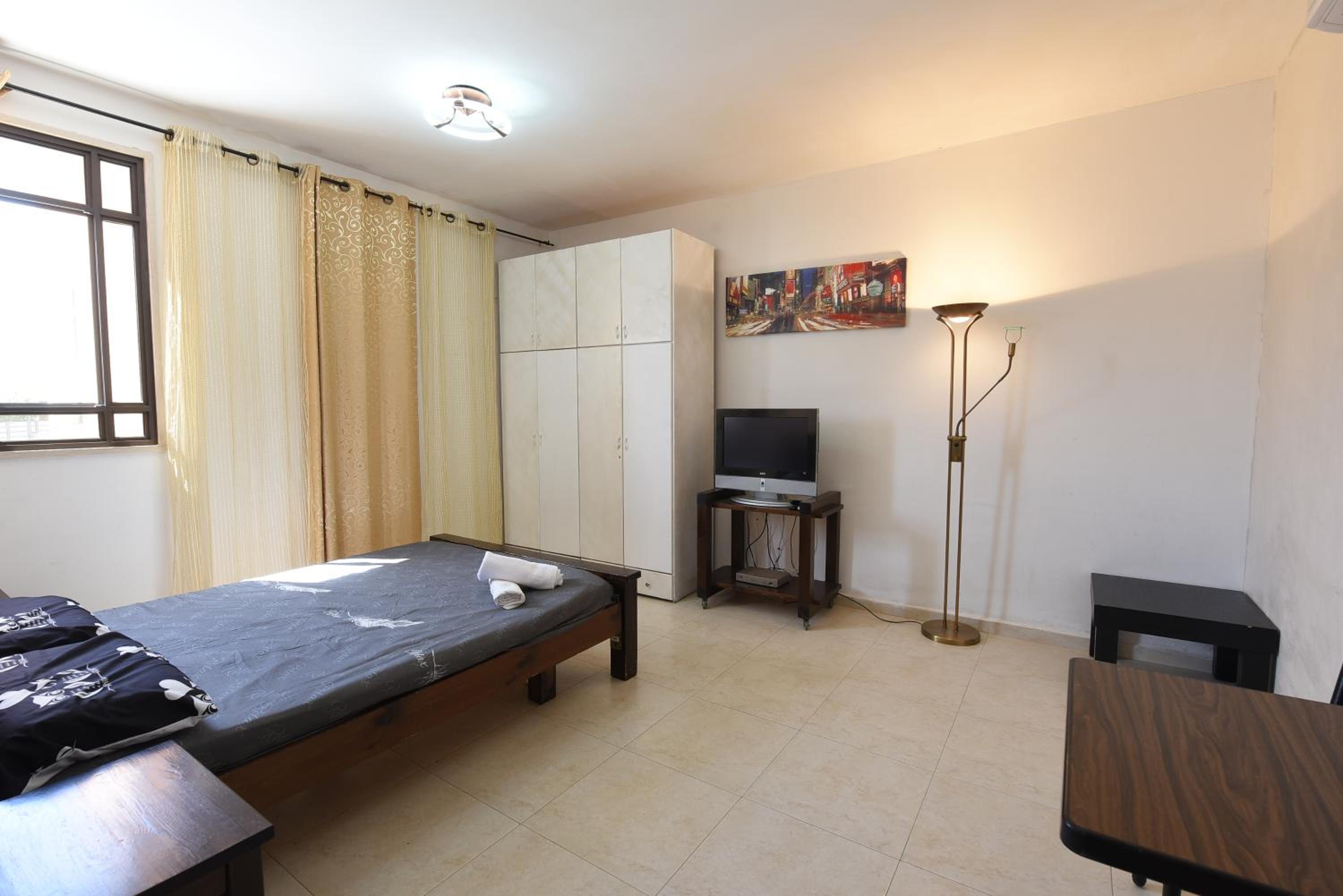 Deluxe Studio - Photo 2