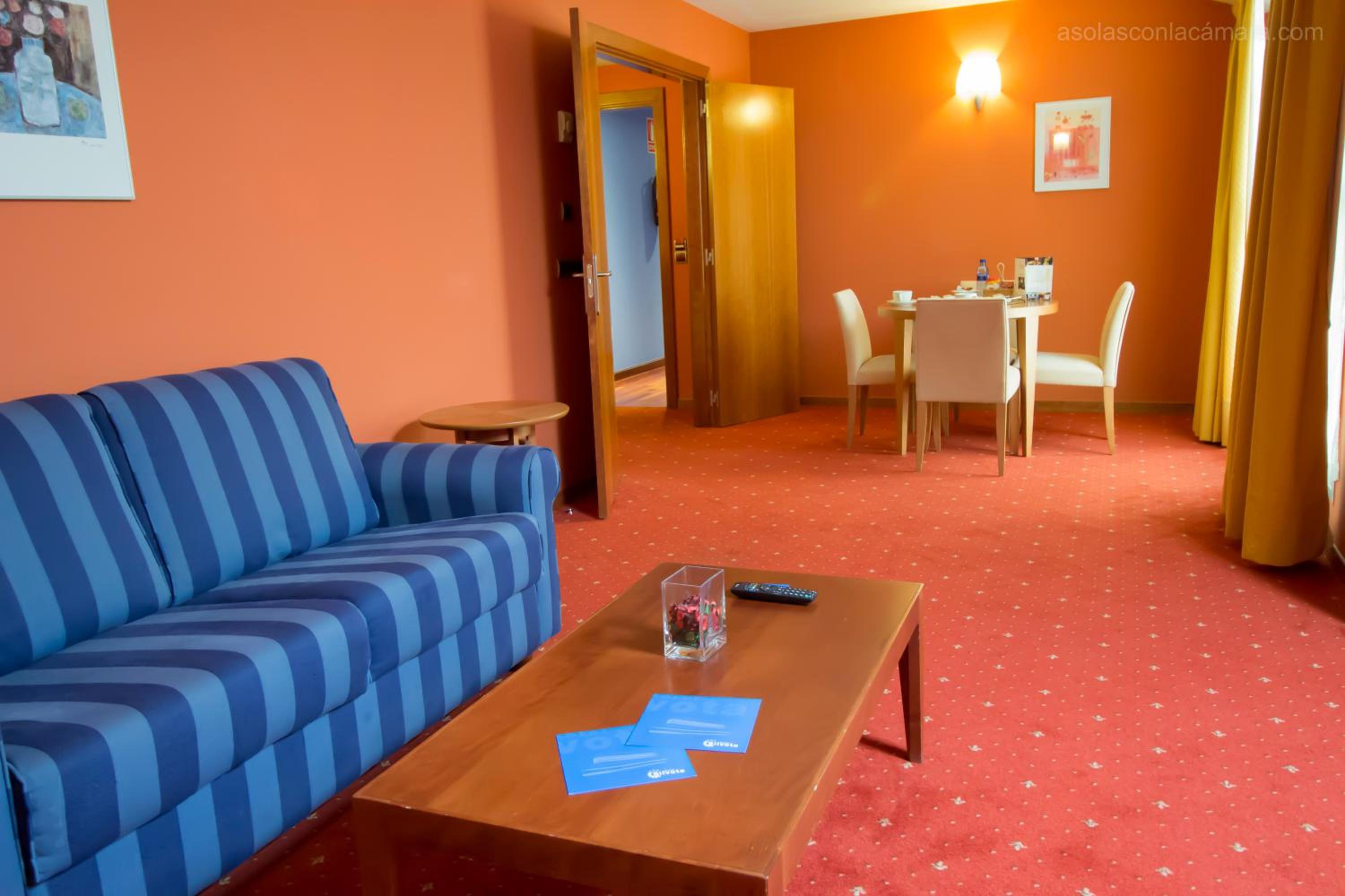 Suite - Photo 4