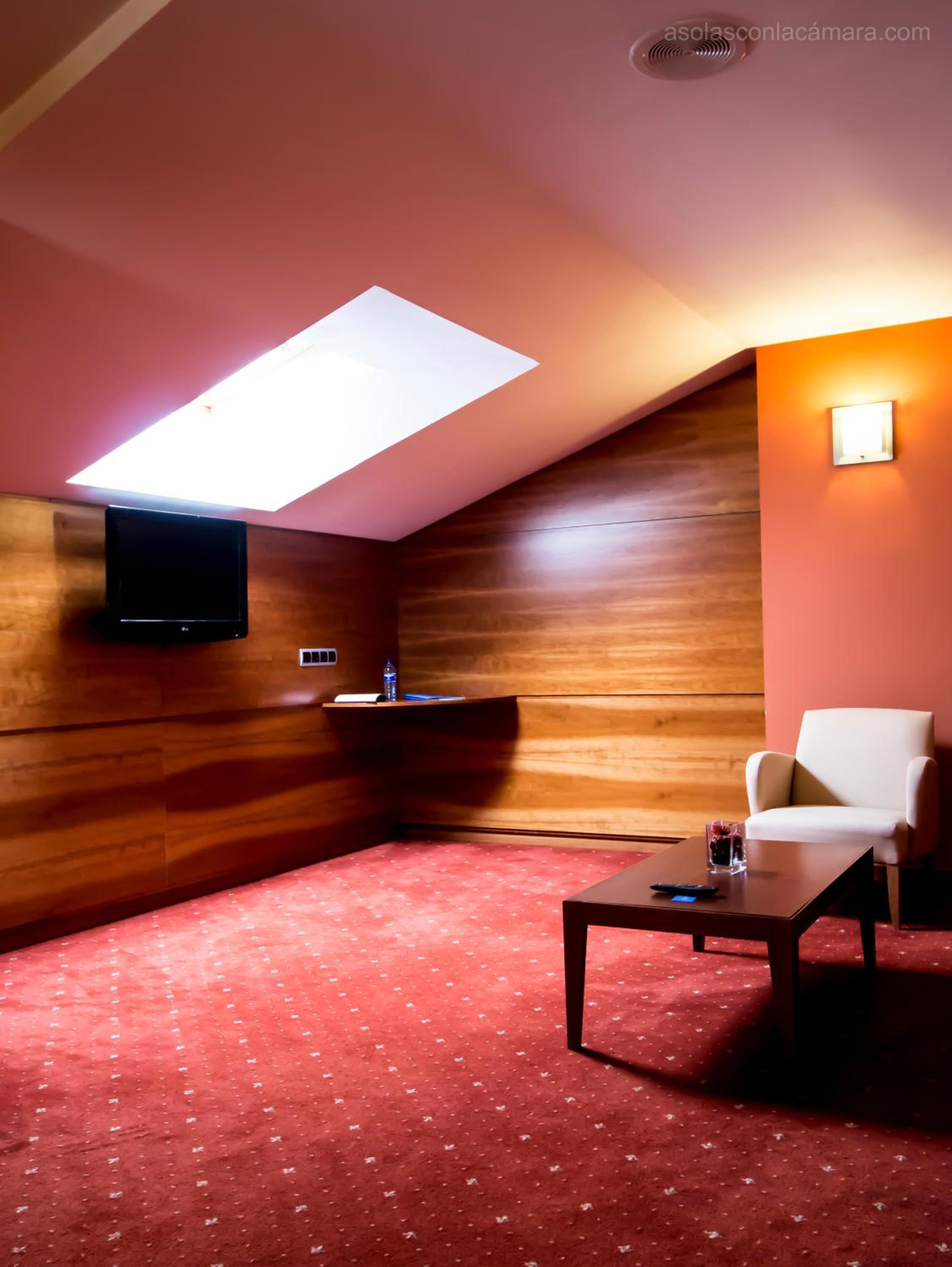 Suite - Photo 5