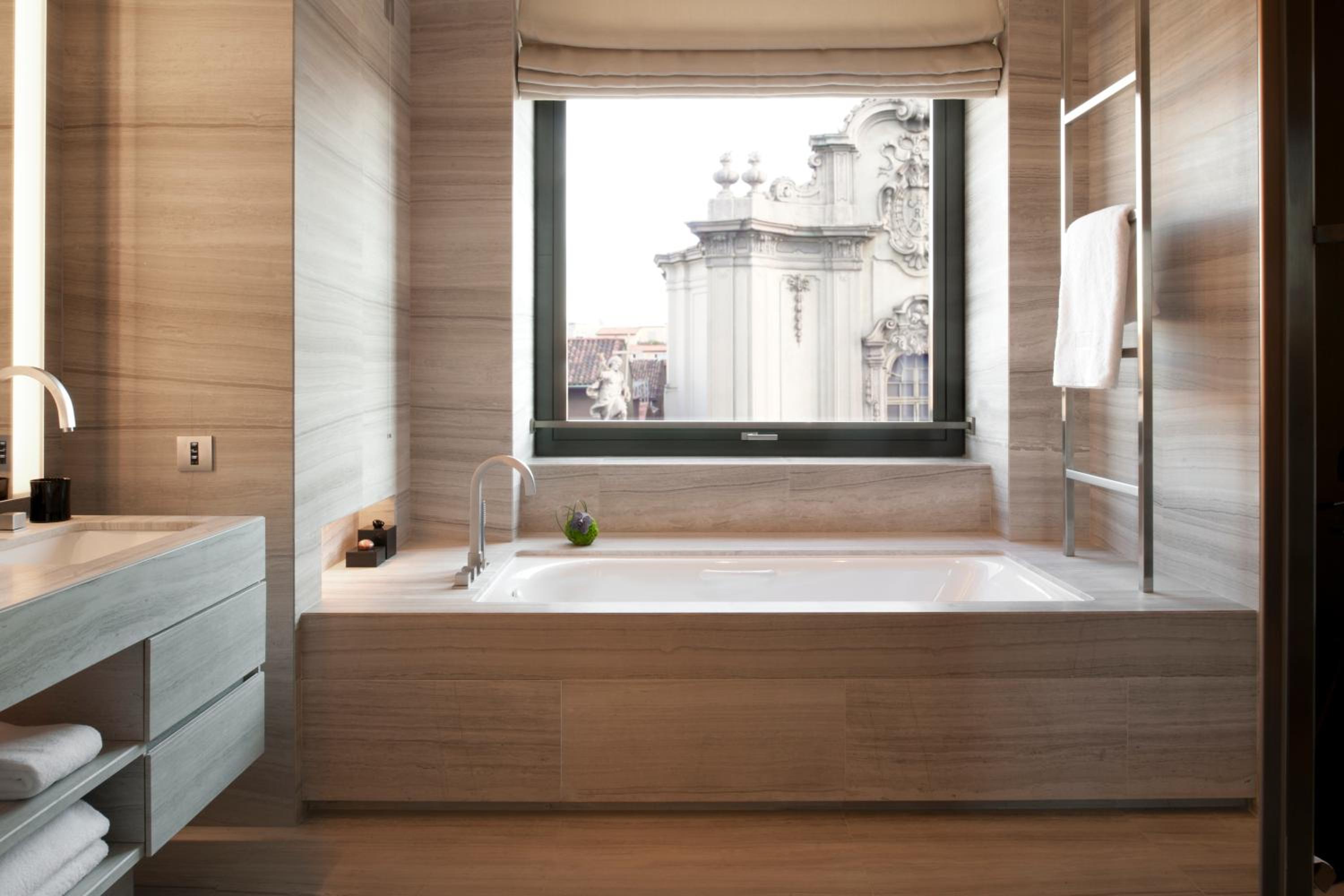 Armani Deluxe Room thumbnail 5