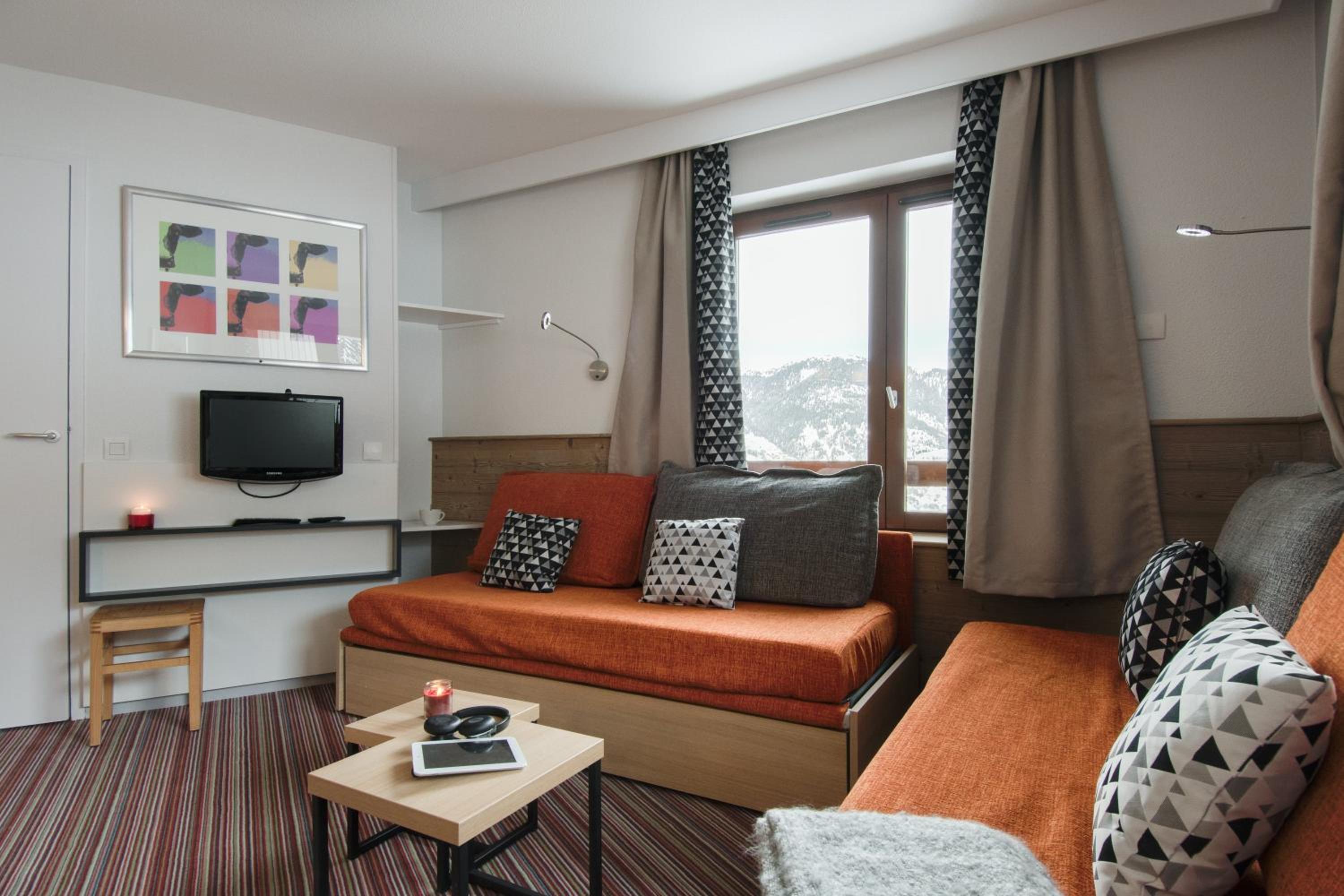 One-Bedroom Apartment with Balcony (4 People)