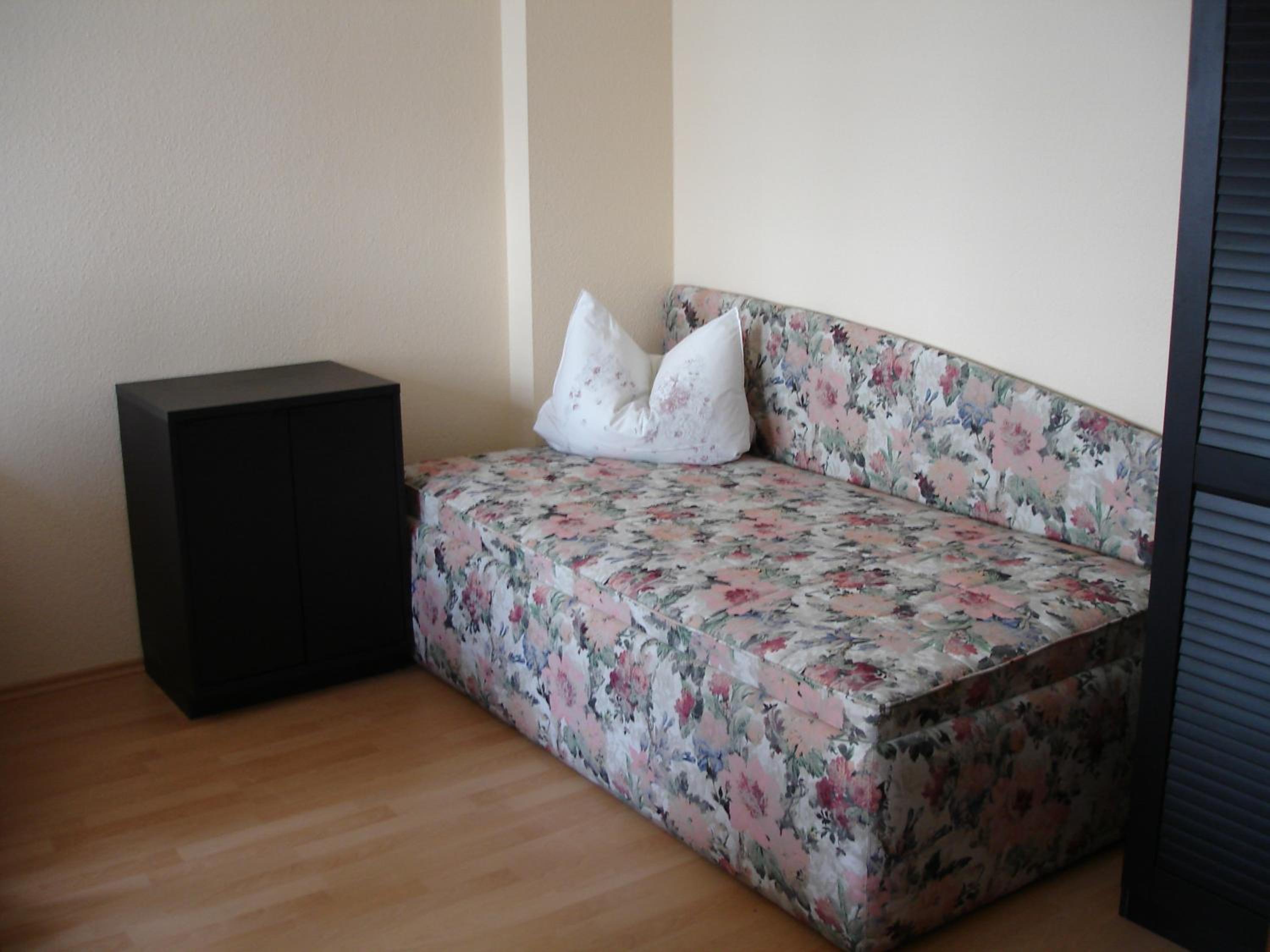 Apartment photo 2