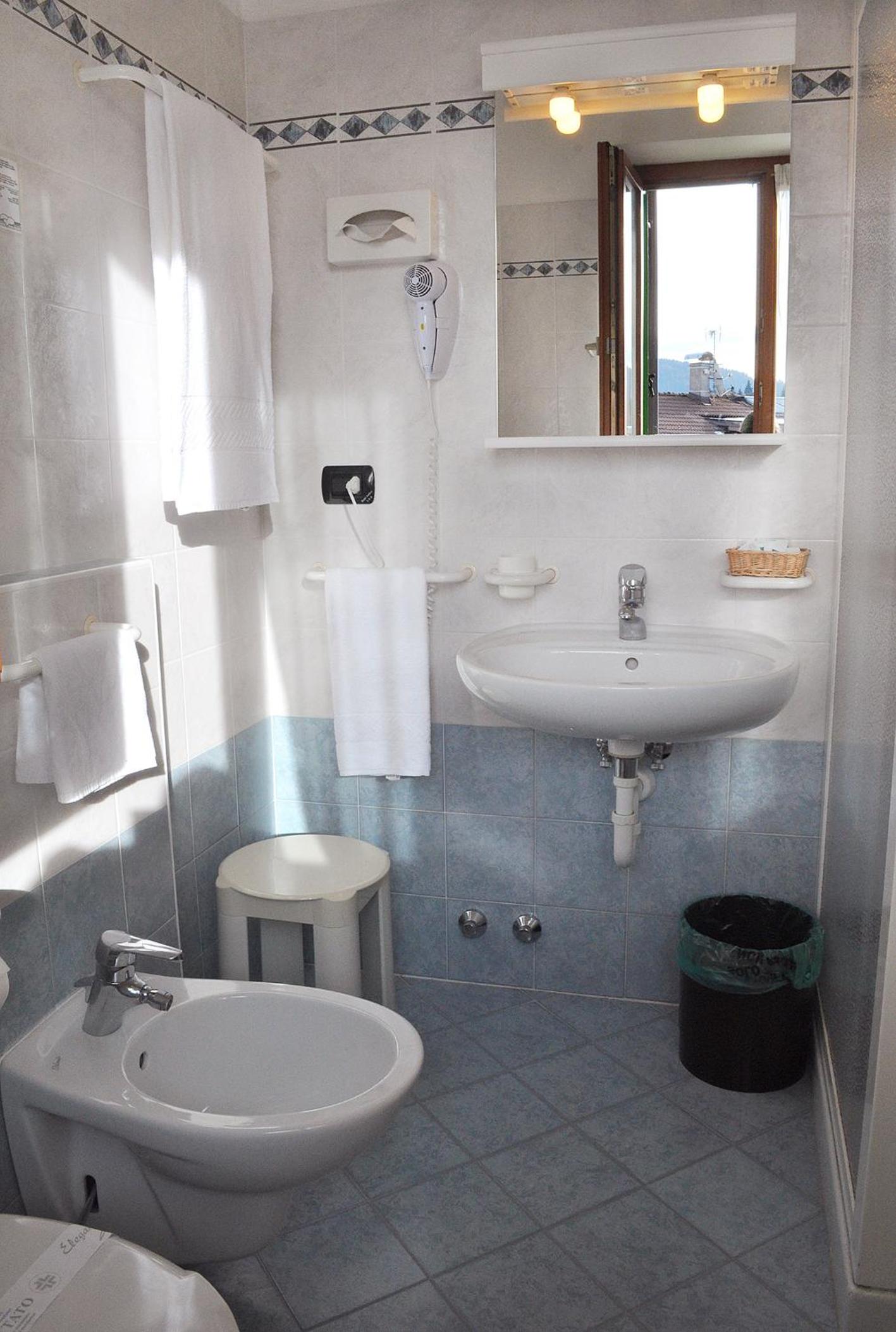 Double or Twin Room photo 2
