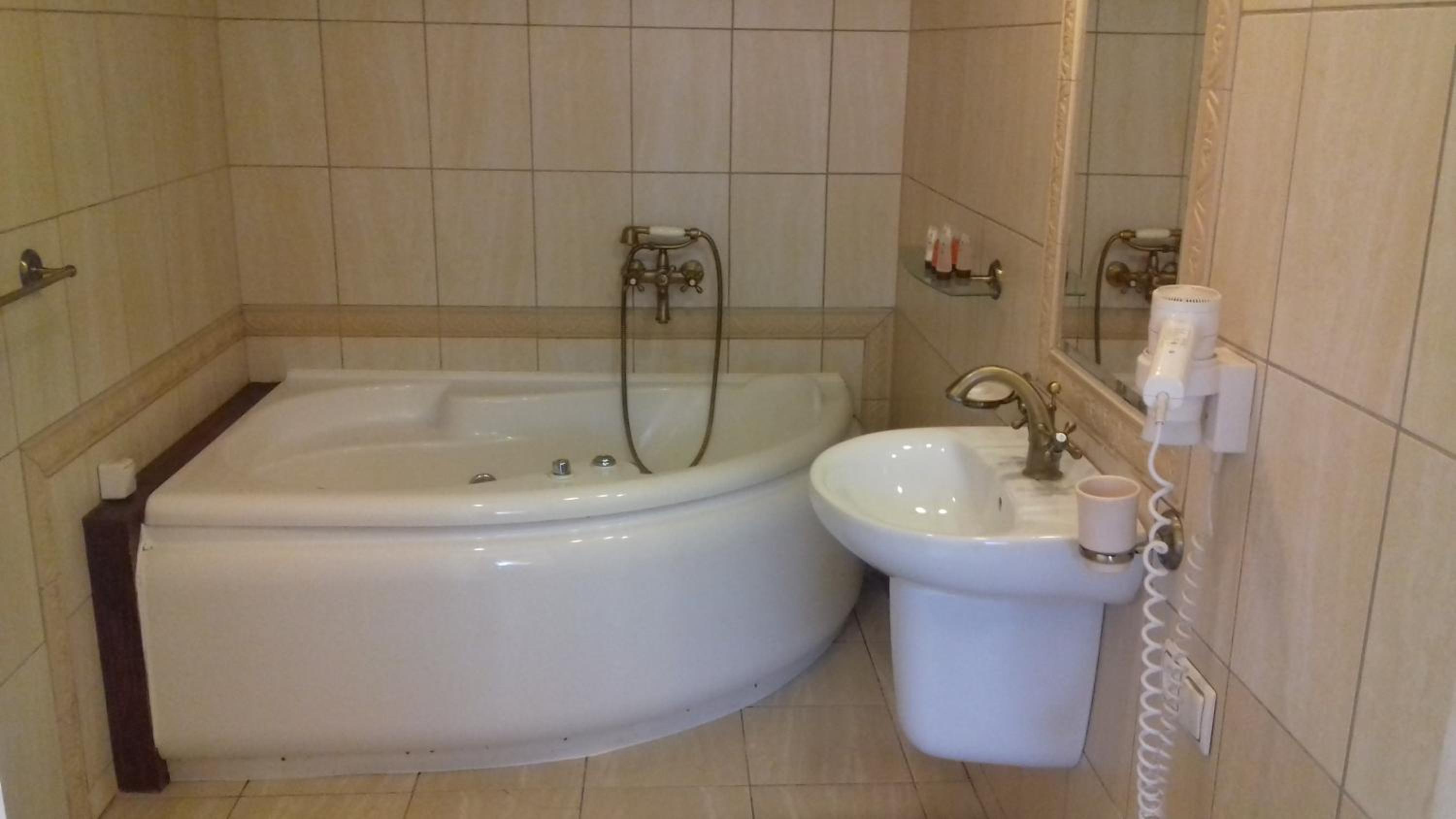 King Room With Spa Bath photo 2