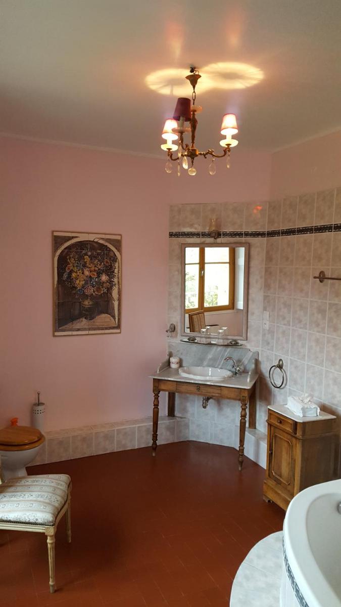 Family Room with Garden View - Photo 2