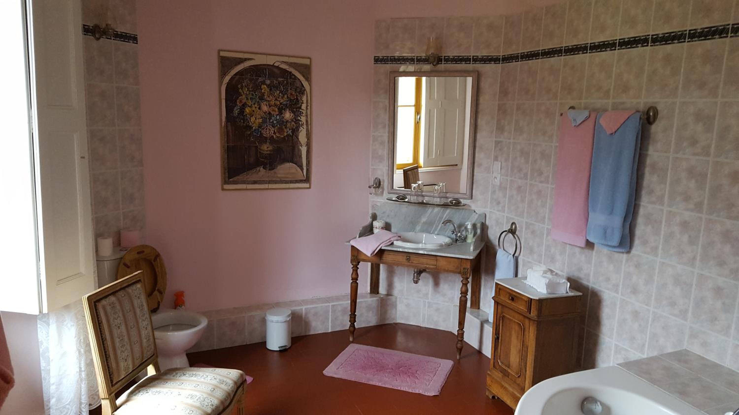 Family Room with Garden View - Photo 3