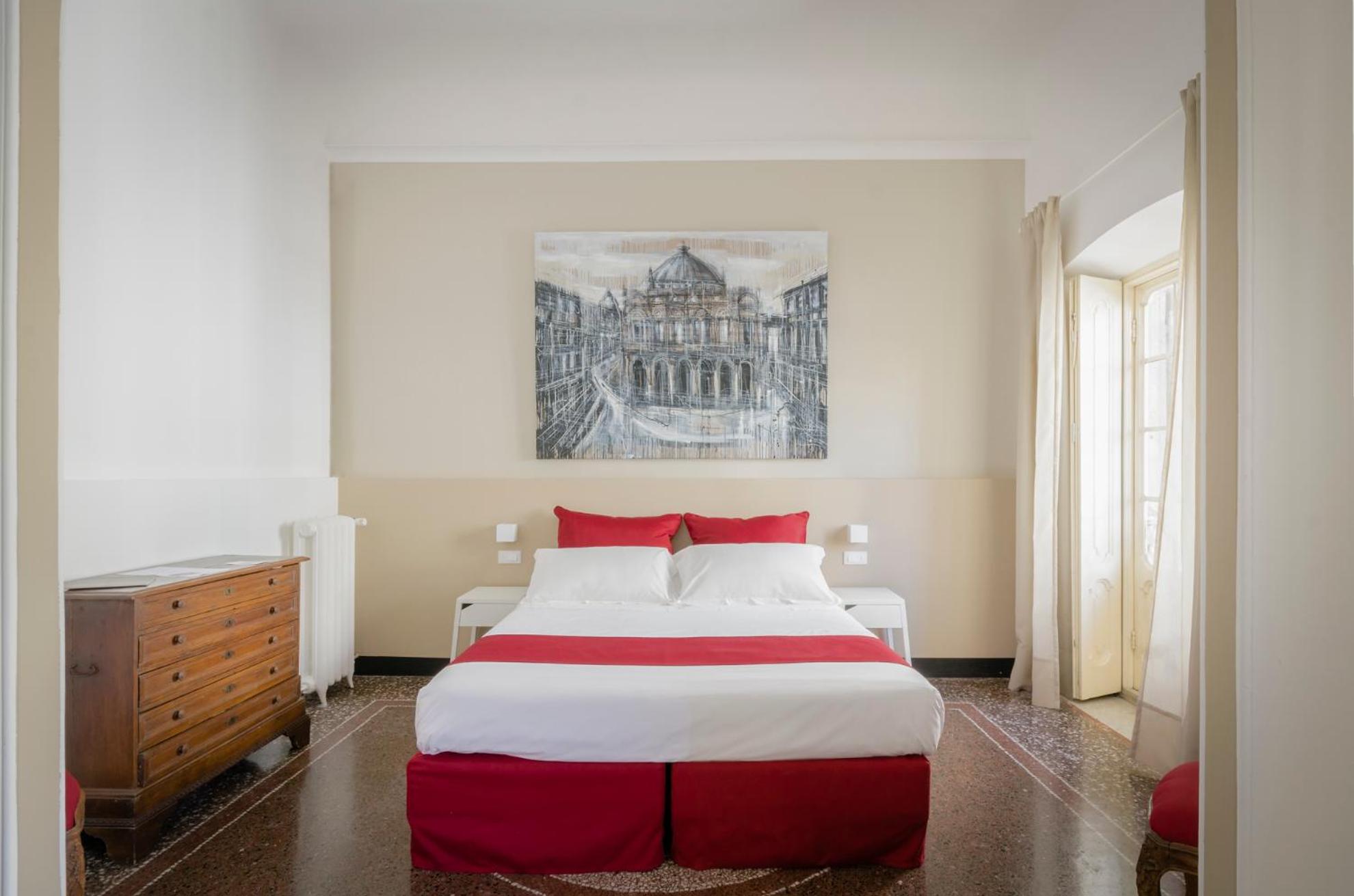 Deluxe Double or Twin Room photo 3
