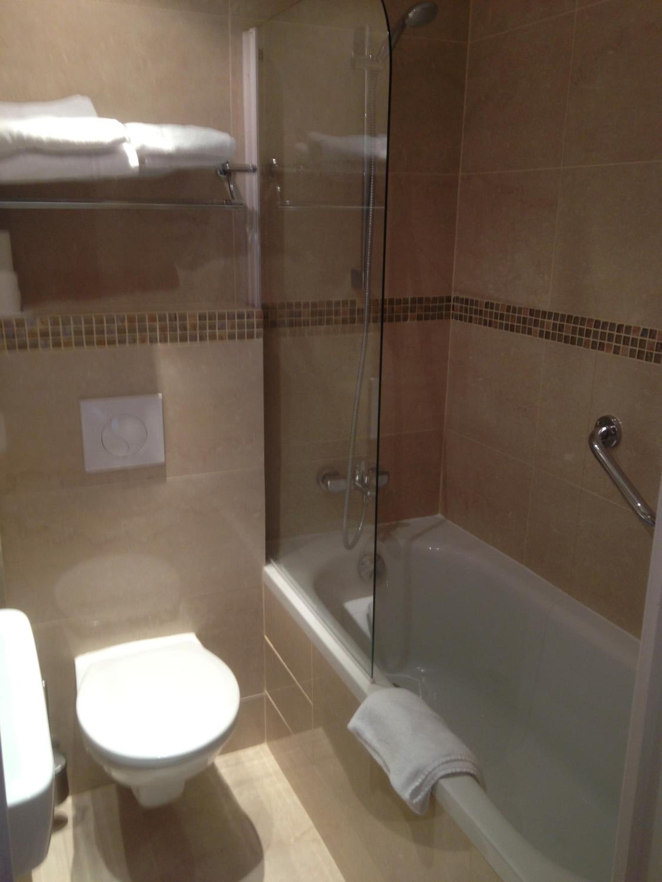 Double Room with Bath photo 3