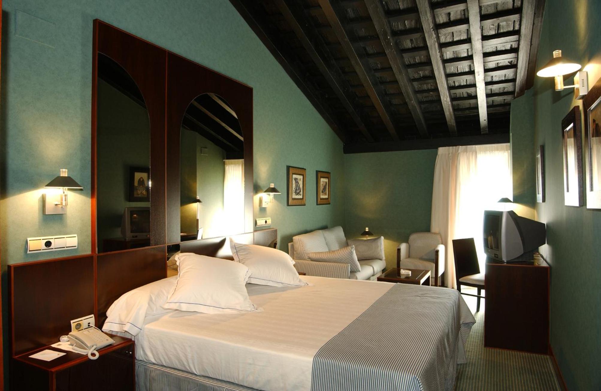 Superior Double Room - Photo 7