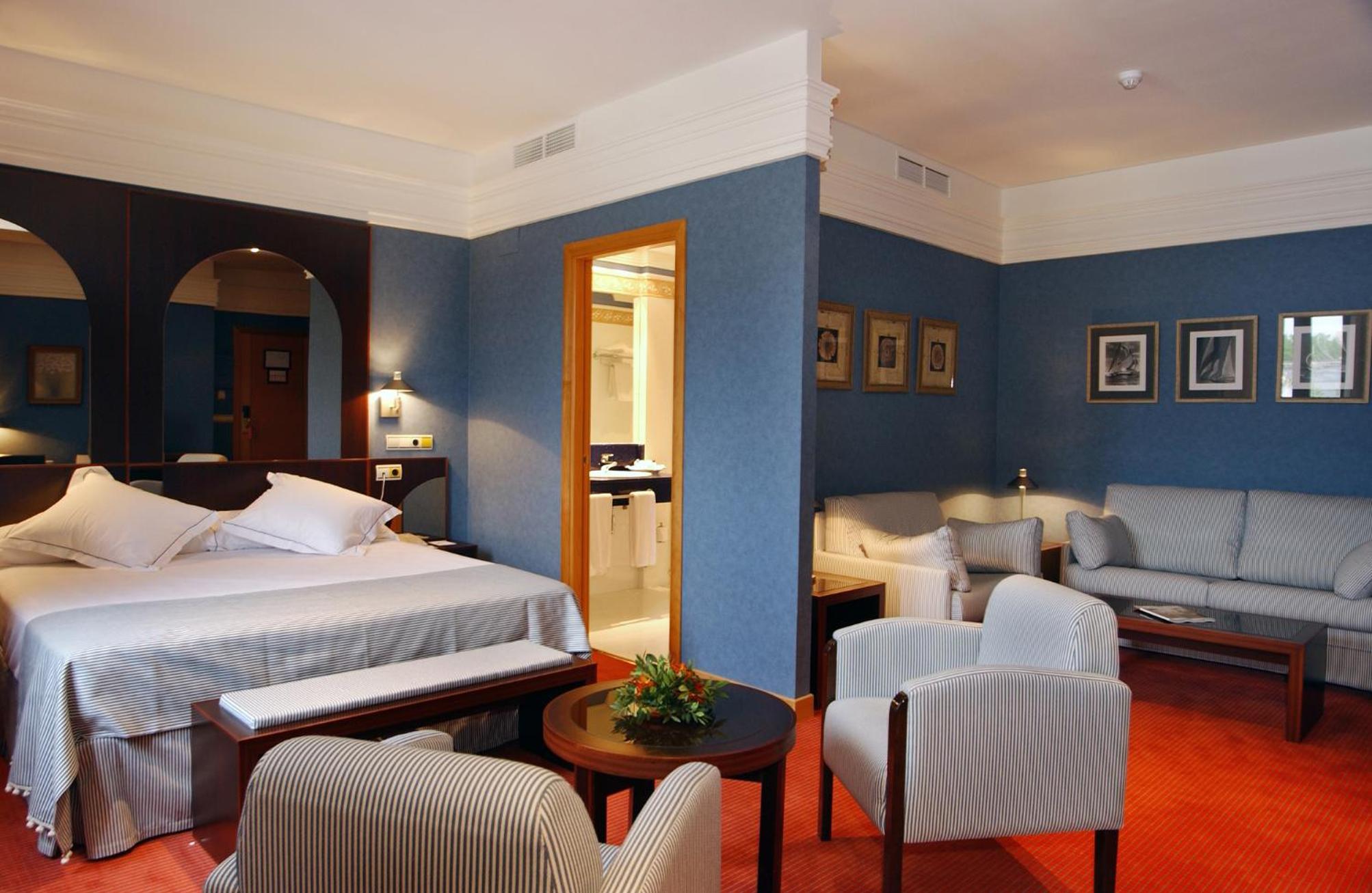 Superior Double Room - Photo 11