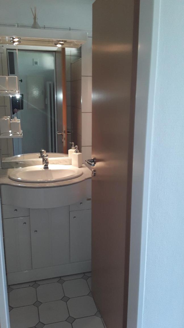 Apartment with Sauna - Photo 23