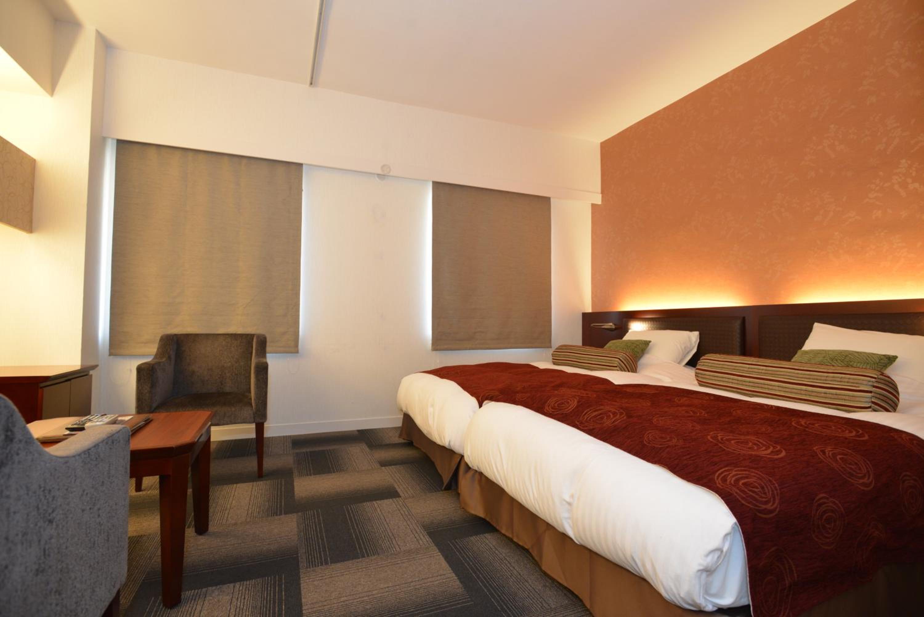 Premier Twin Room - Non-Smoking