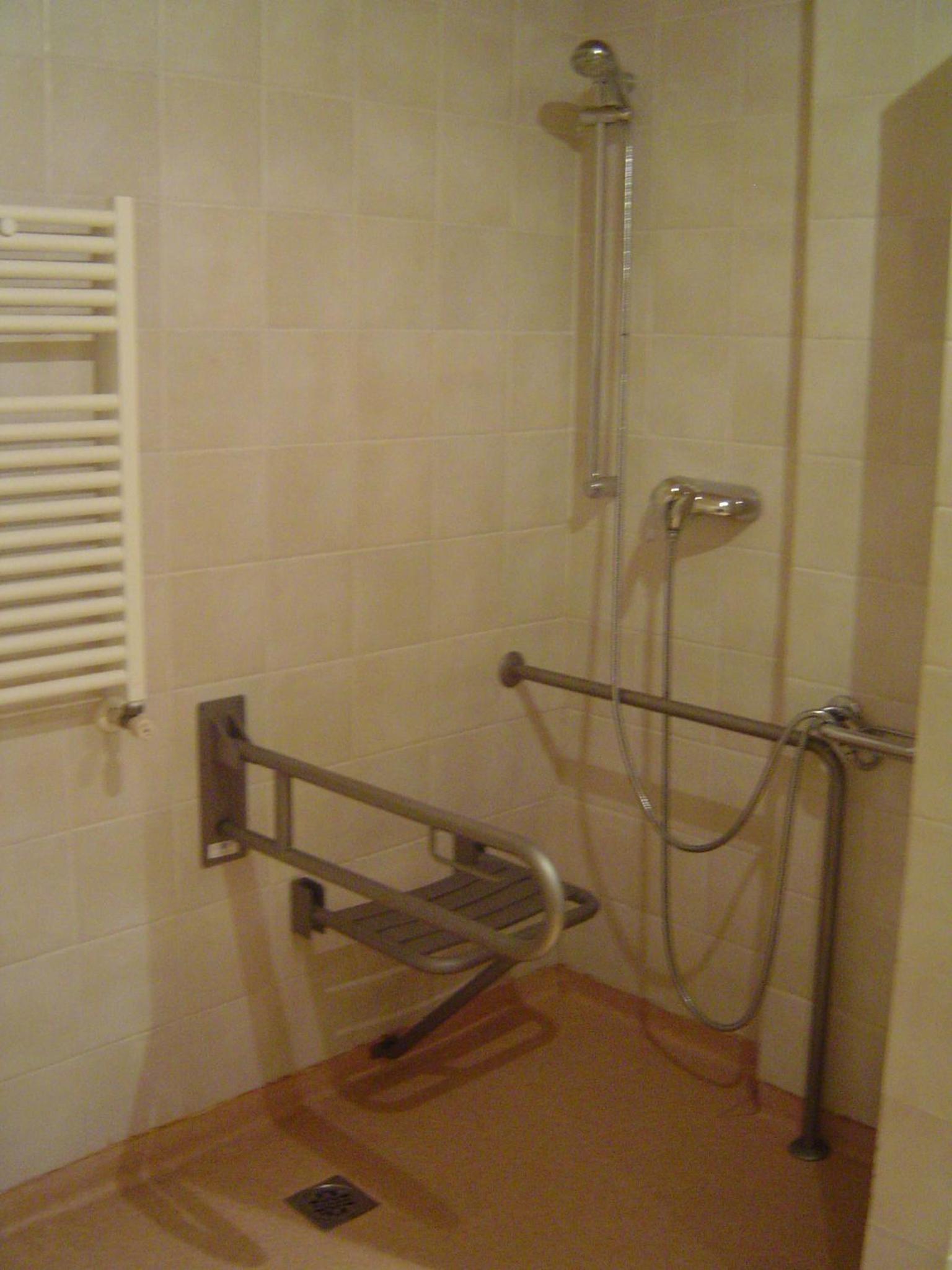 Double Room - Disability Access - Photo 3