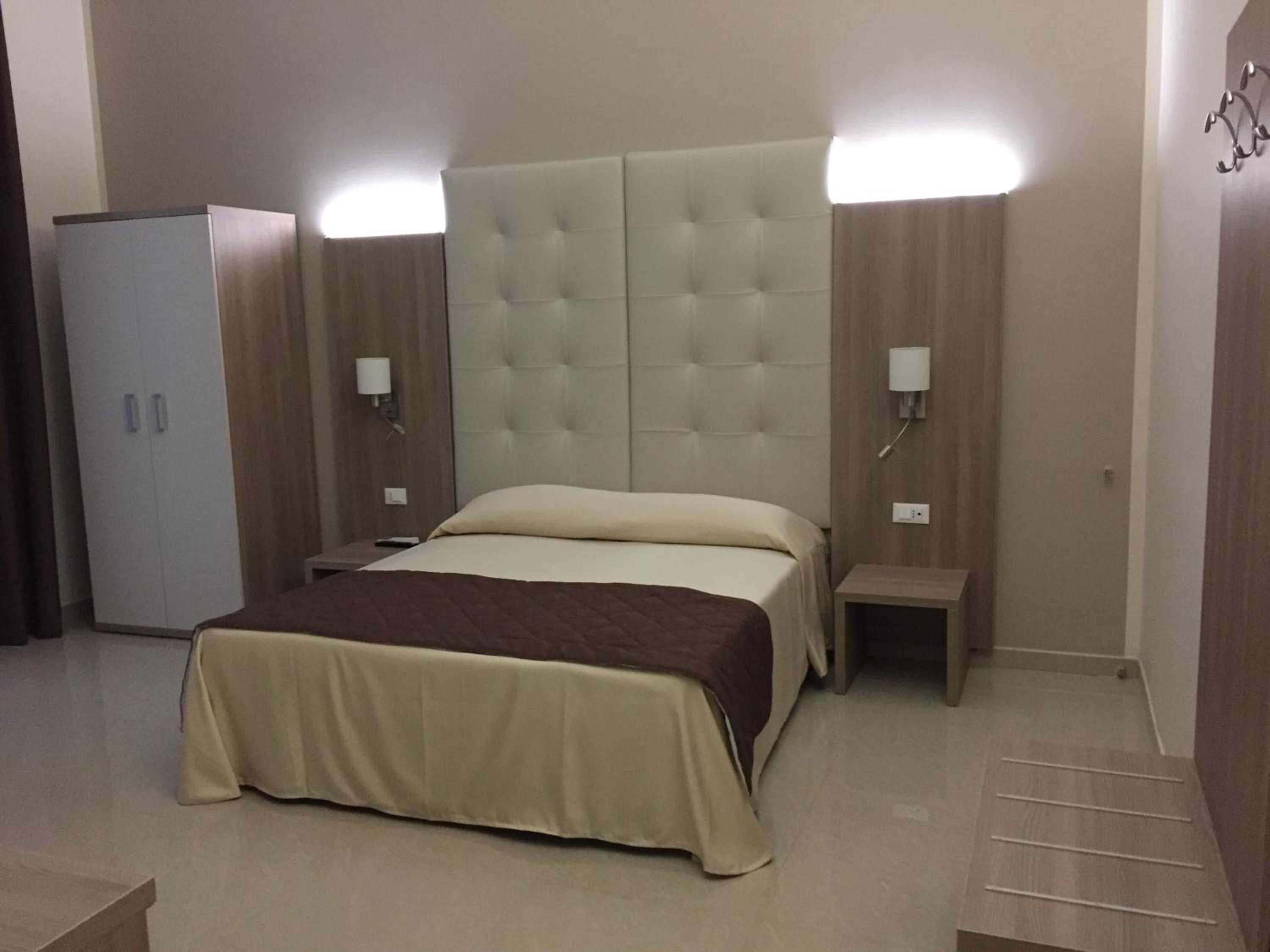 Superior Triple Room - Photo 4